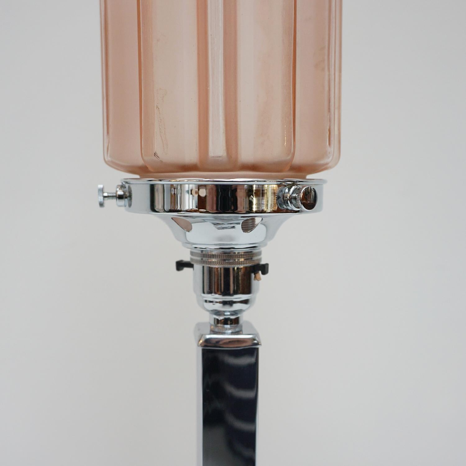 Mid-20th Century A Tall Art Deco Glass Globed Table Lamp For Sale