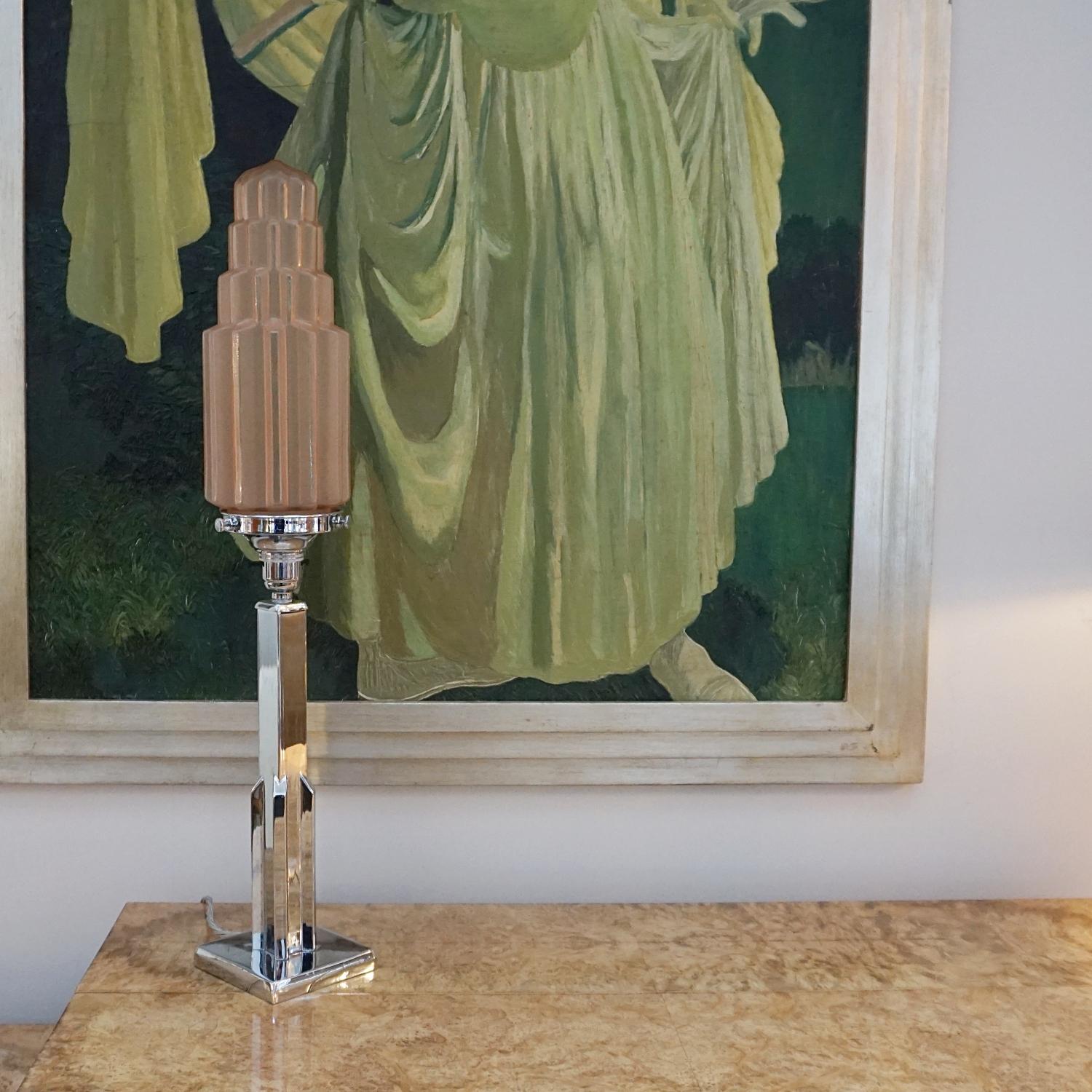 A Tall Art Deco Glass Globed Table Lamp For Sale 3