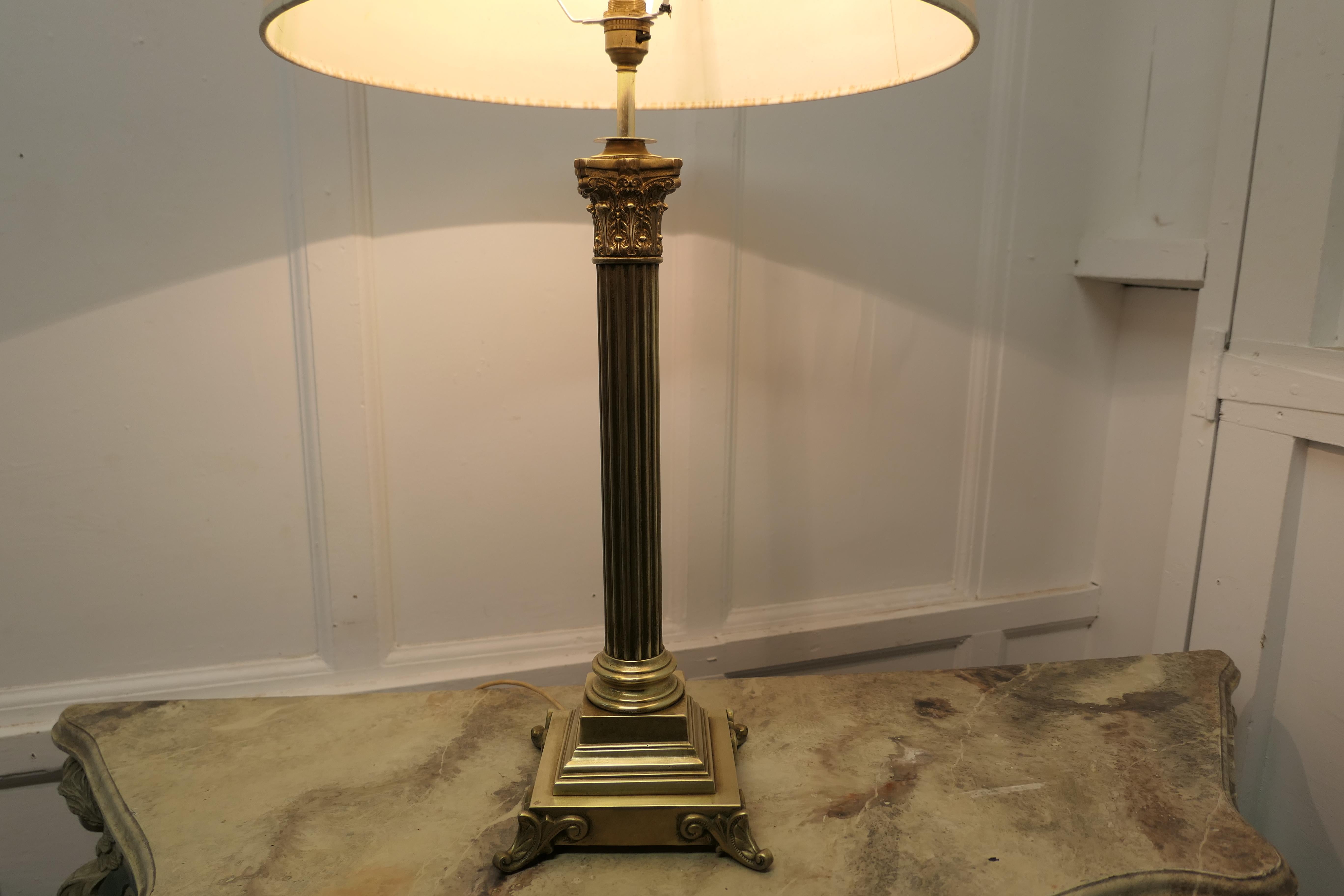 Early 20th Century Tall Brass Corinthian Column Table Lamp with Shade For Sale
