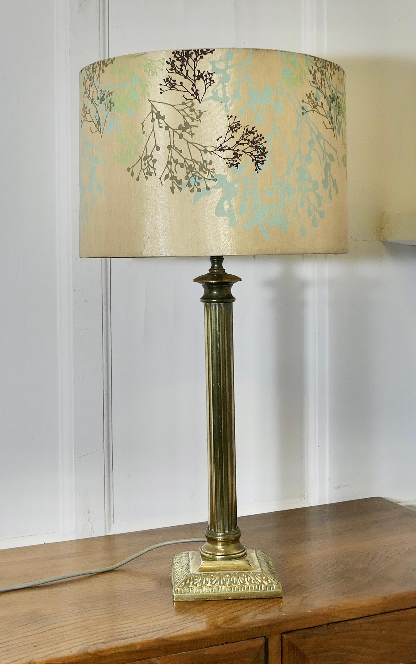 A Tall Brass Corinthian Column Table Lamp with Shade   For Sale 2