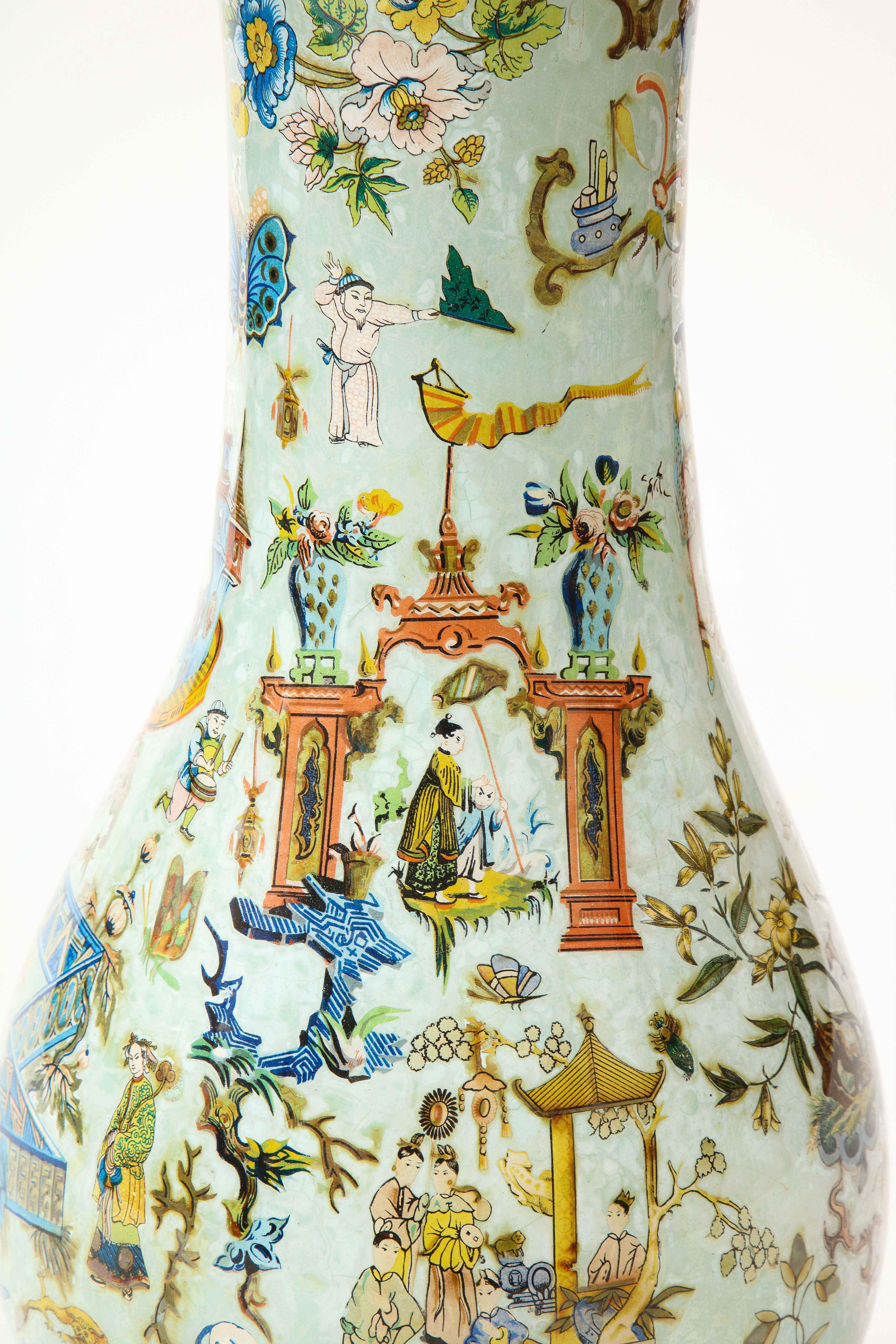 Peint à la main Grande lampe anglaise en verre Decalcomania céladon de style Chinoiserie en vente