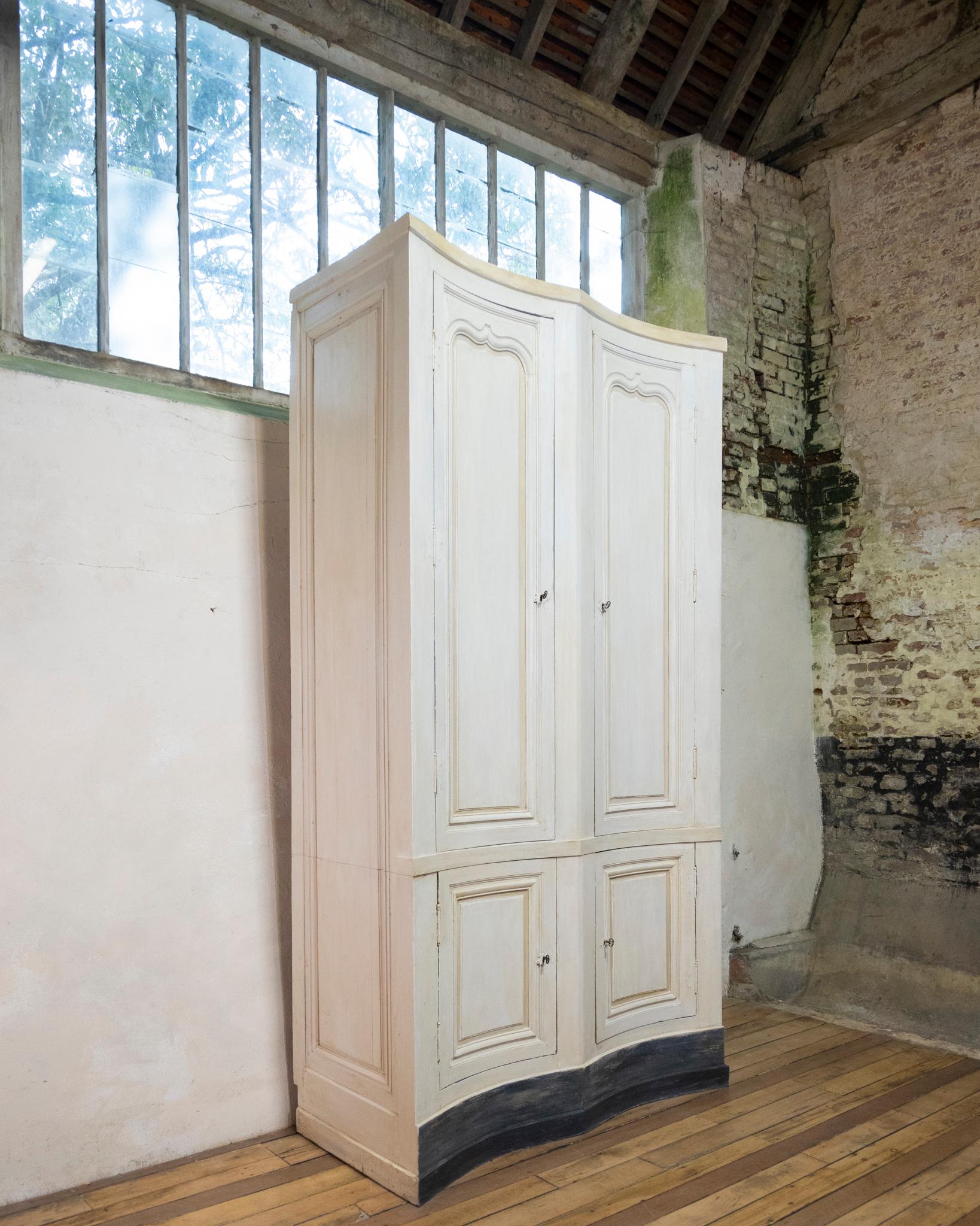 Tall French 19th Century serpentine painted Cupboard / Armoire For Sale 5