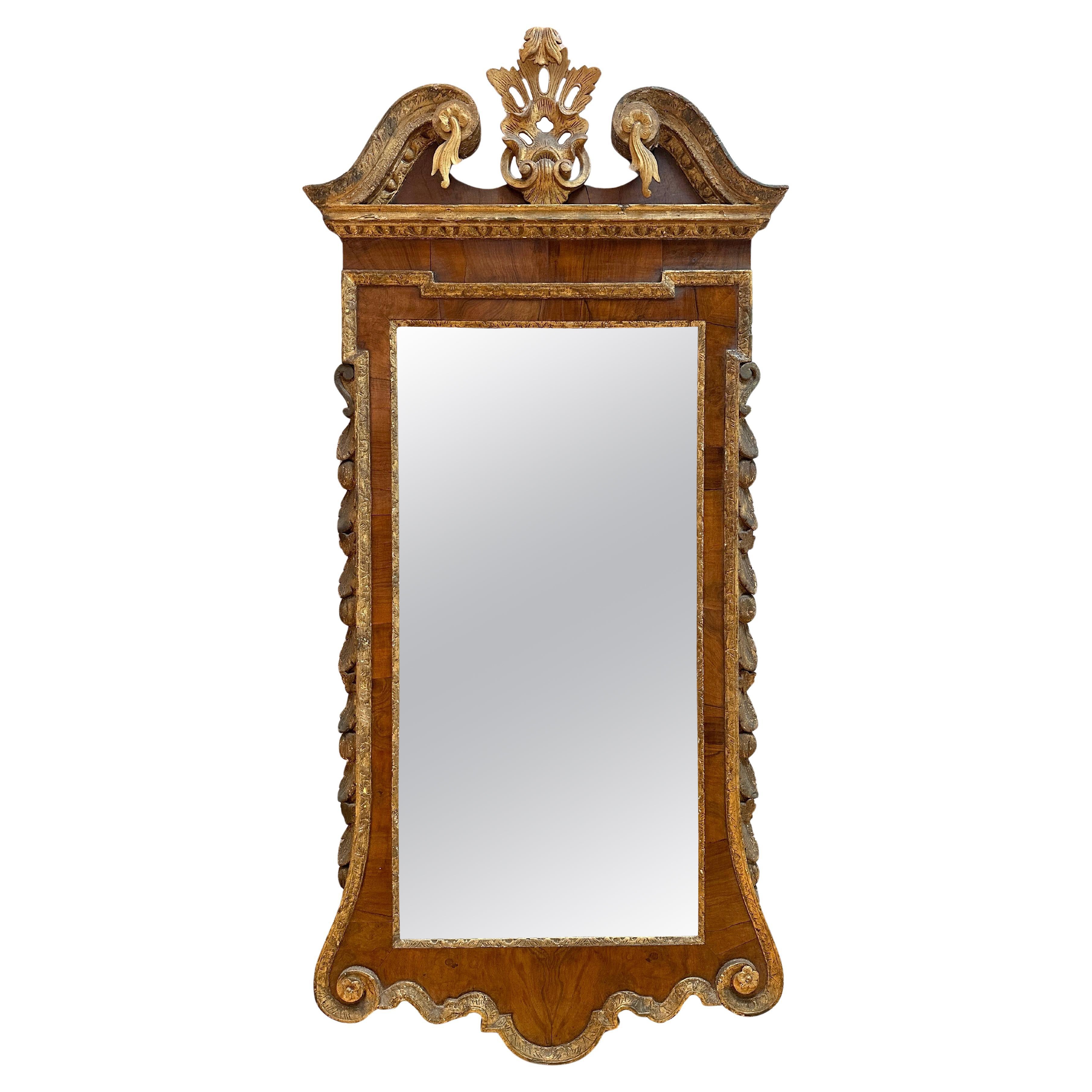 Grand miroir d'embarcadère George II en bois doré et noyer en vente