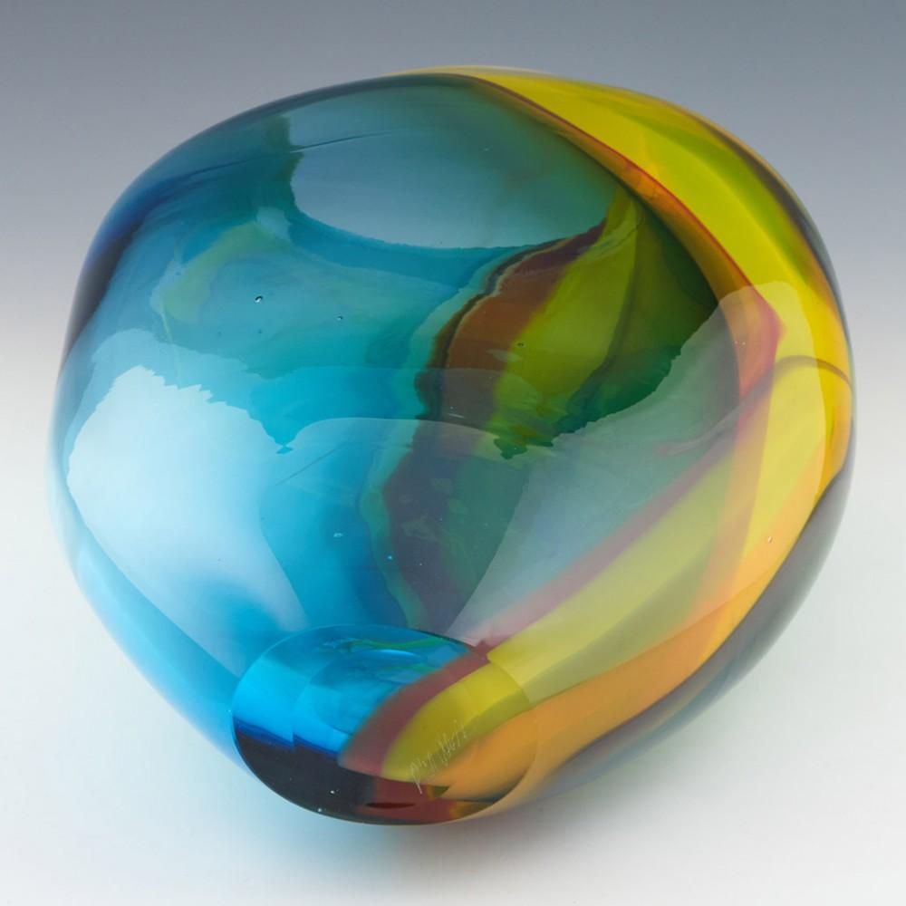 Vaso alto in vetro Studio A blu Horizon di Phil Atrill, 2023 in vendita 2