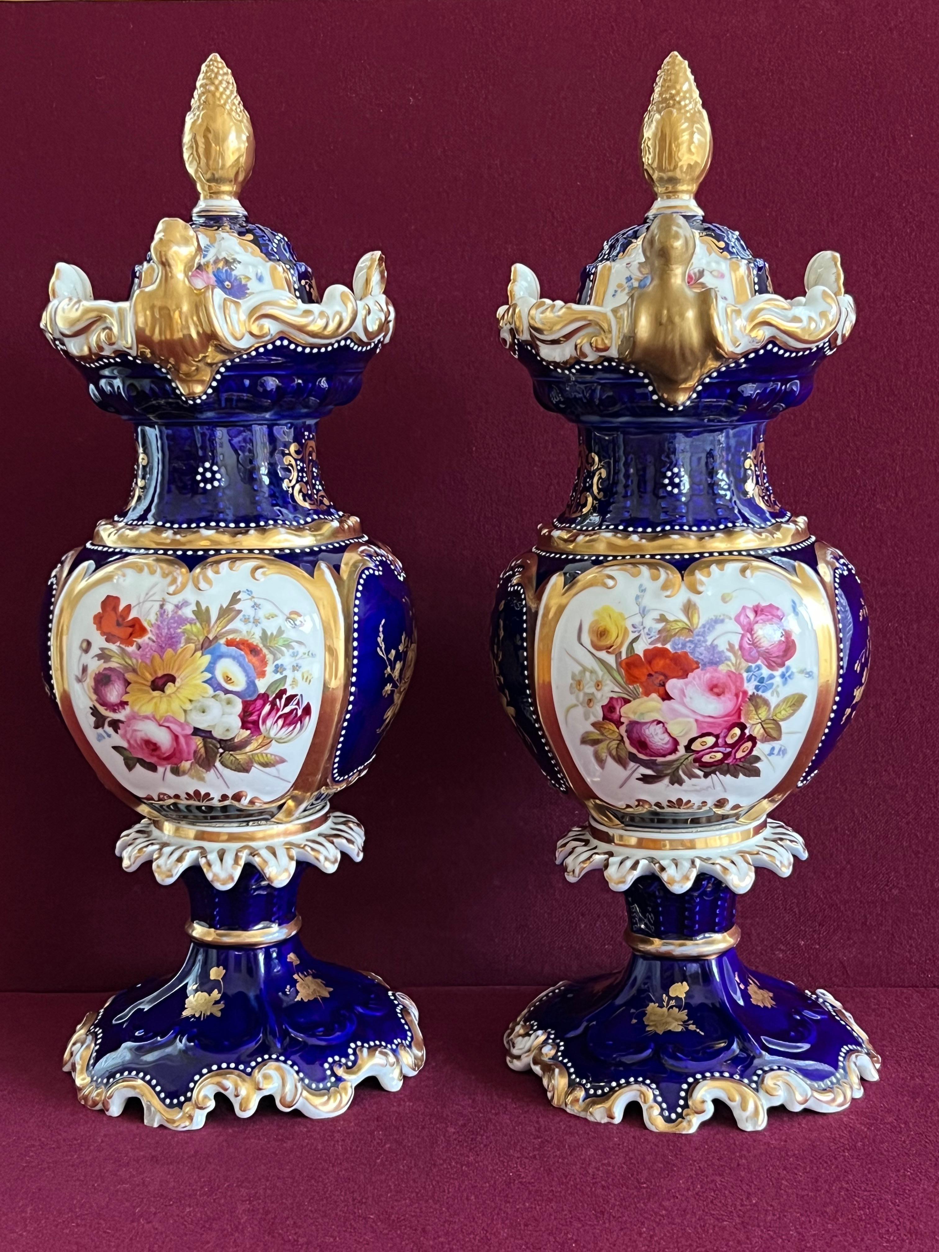 British Tall Pair of Chamberlain Worcester Porcelain Vases, circa 1842-1845 For Sale