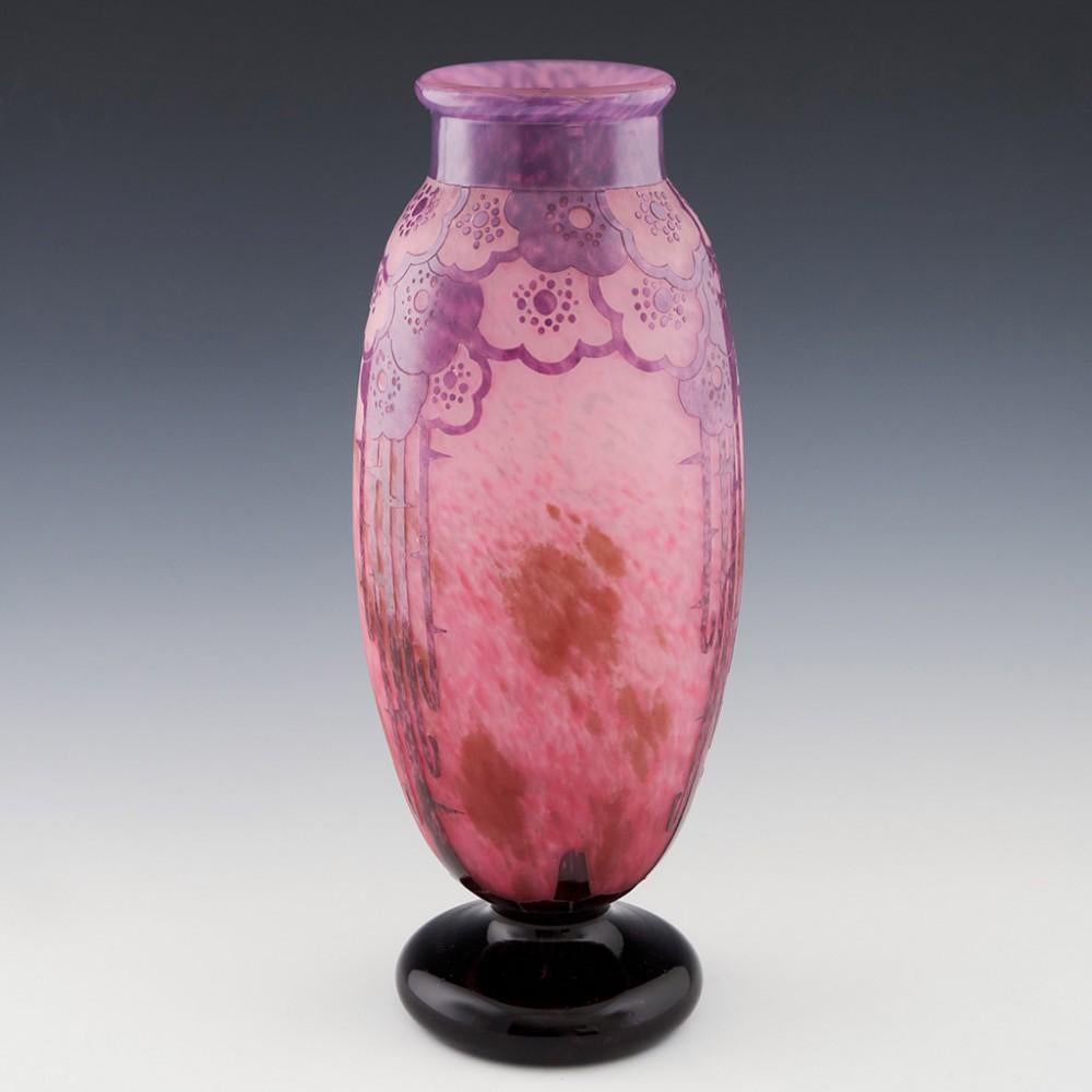 French A Tall Schneider Eglantines Art Deco Glass Vase 1927-28