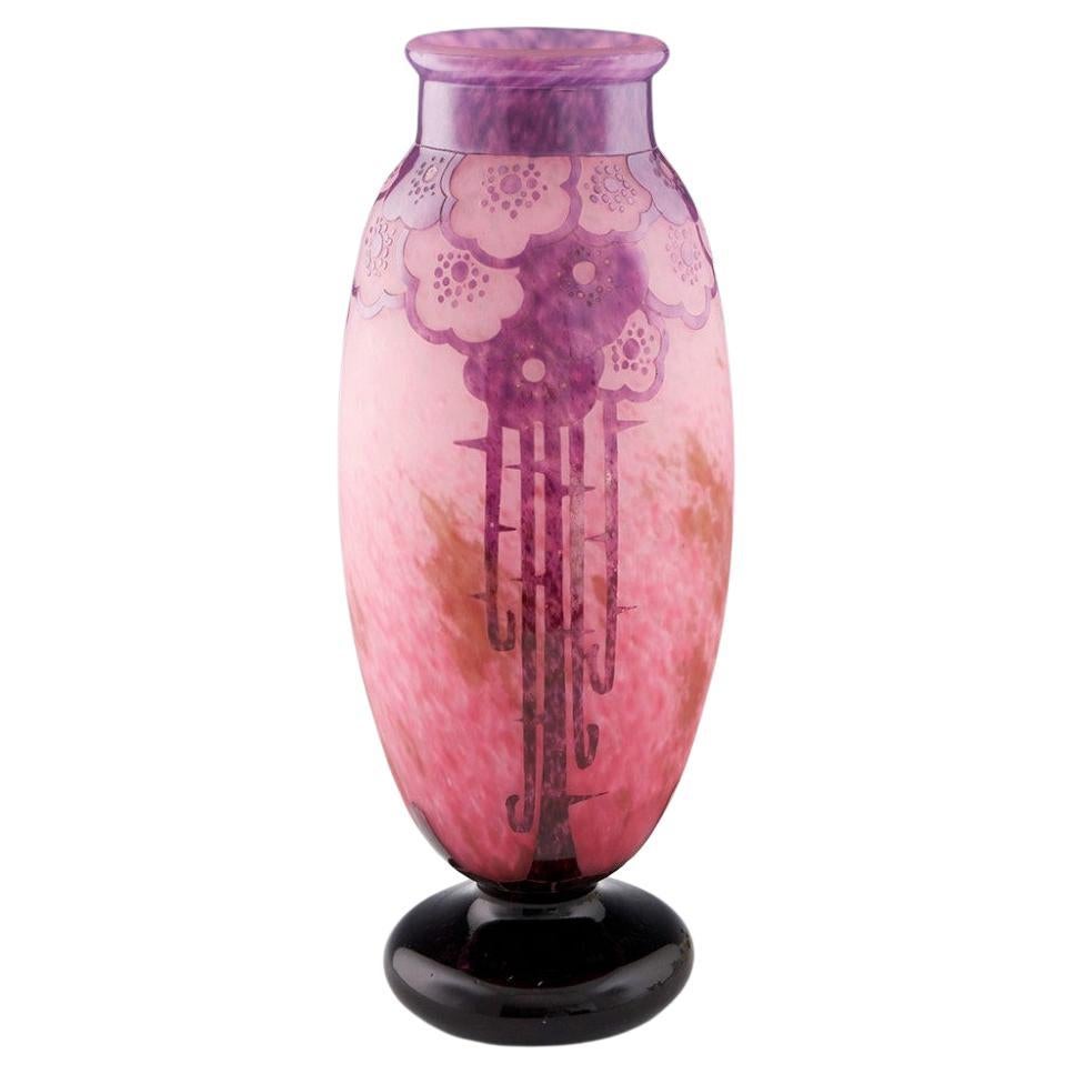 A Tall Schneider Eglantines Art Deco Glass Vase 1927-28