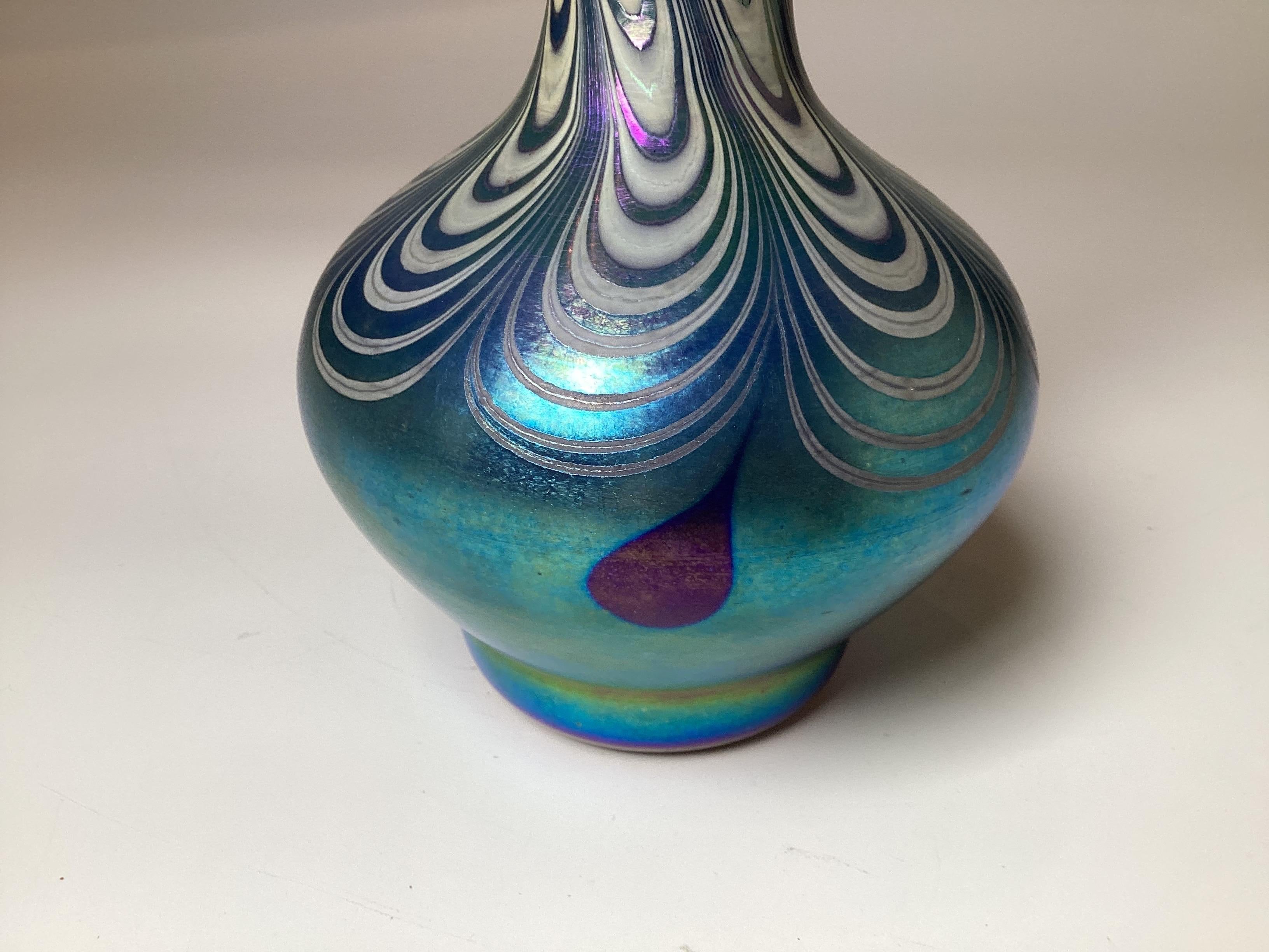 American A Tall Vandermark Pull Feather Decanter For Sale