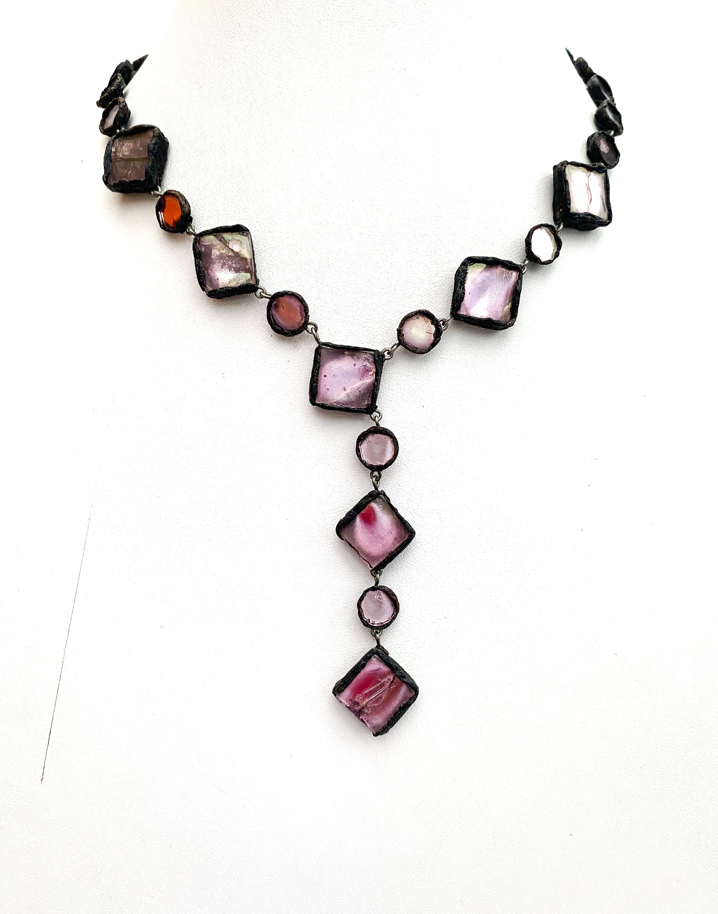 Collana sautoir con talousel e specchio rosa tenue, Line Vautrin, Francia, anni '60 in vendita 2