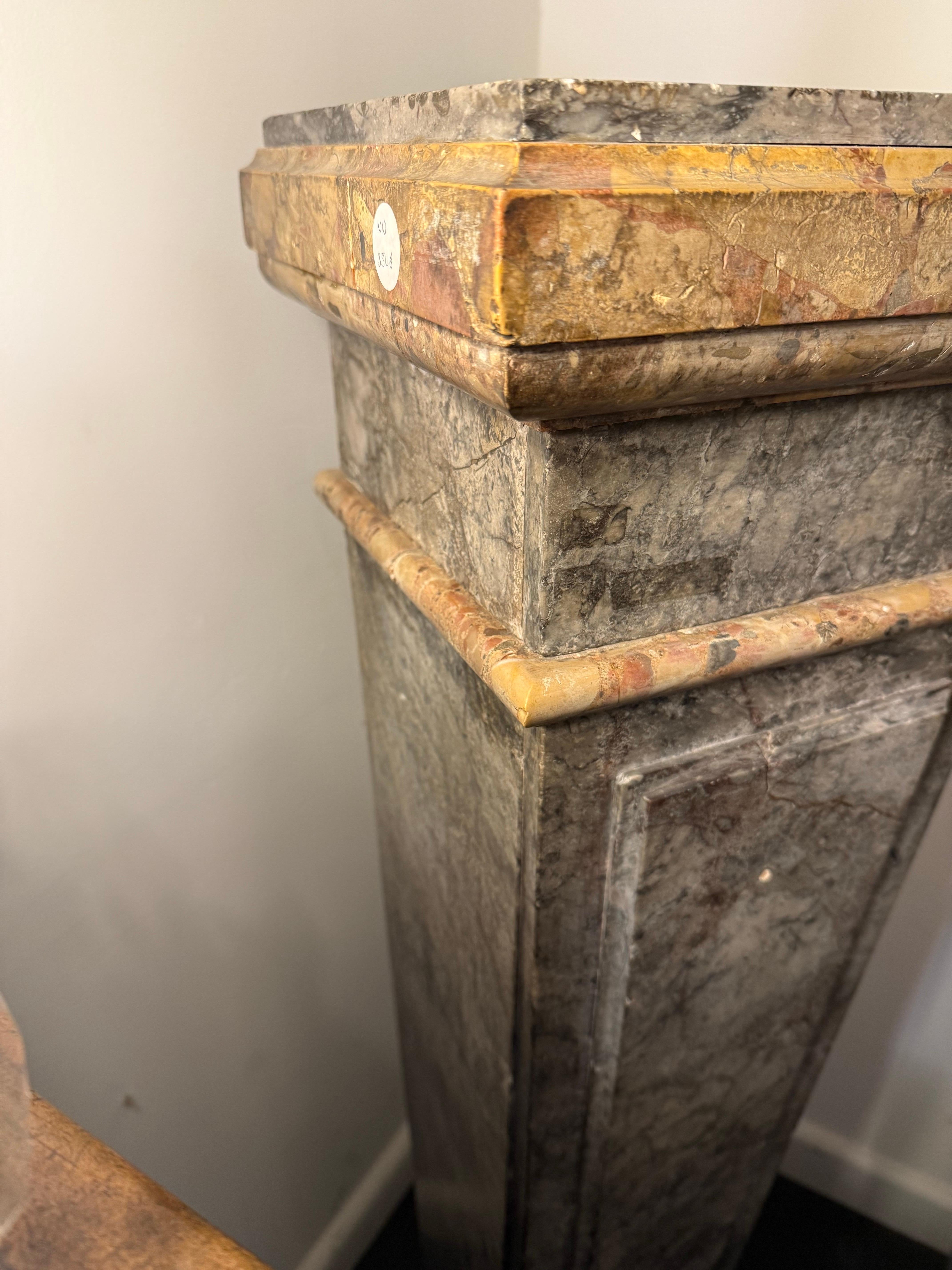 A Tapered Square Marble Pillar, 19th Century In Good Condition For Sale In ARMADALE, VIC