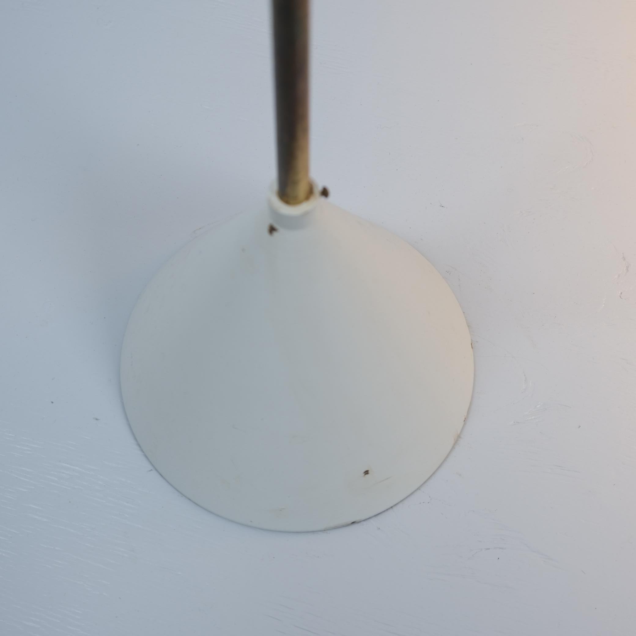 Una lampada da terra regolabile Tapio Wirkkala K10-11 in bianco e ottone, Idman 1950s in vendita 1