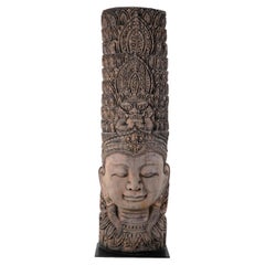 Sculpture en bois de teck d'une déesse cambodgienne Apsara