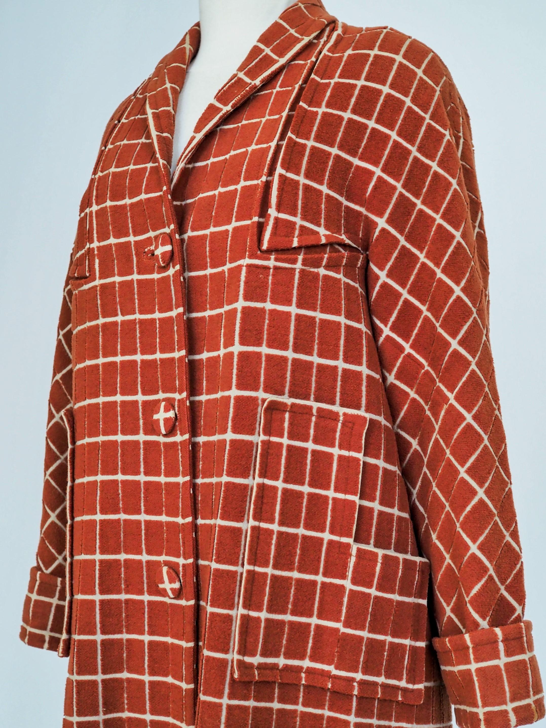 A Terracotta Velvet Art Deco Coat with Cubist graphics - France Circa 1930 7