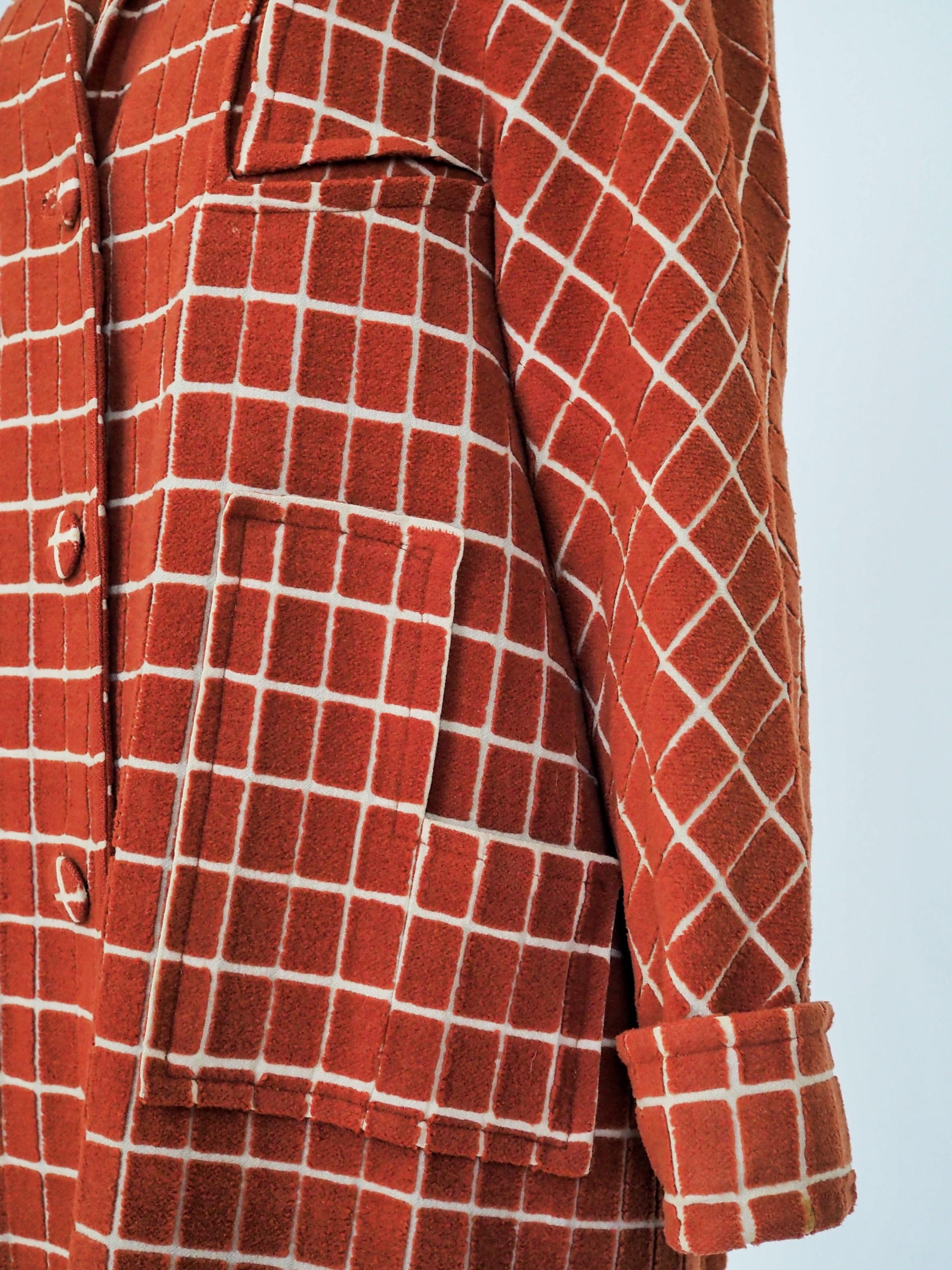 A Terracotta Velvet Art Deco Coat with Cubist graphics - France Circa 1930 8