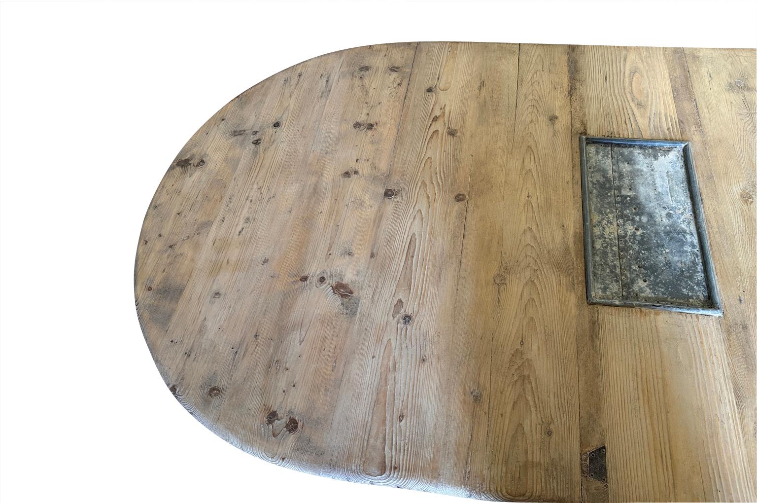 A terrific 18th century Coffee Table - table Basse from the South of France.  Be For Sale 7
