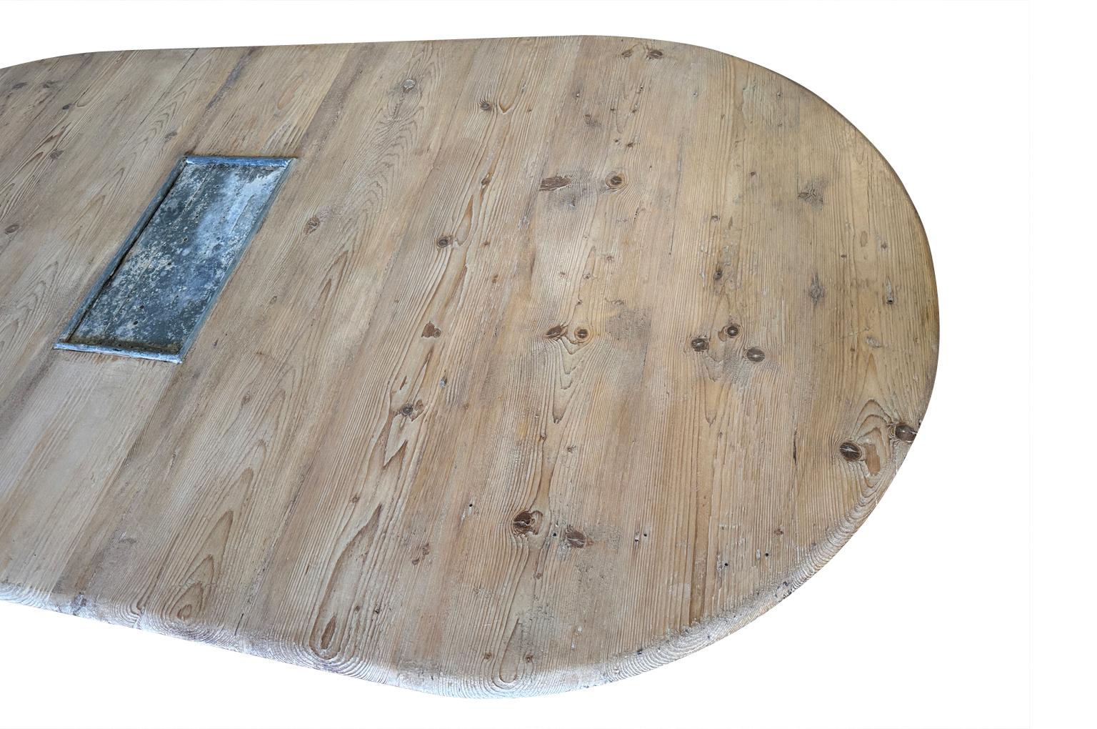 A terrific 18th century Coffee Table - table Basse from the South of France.  Be For Sale 8