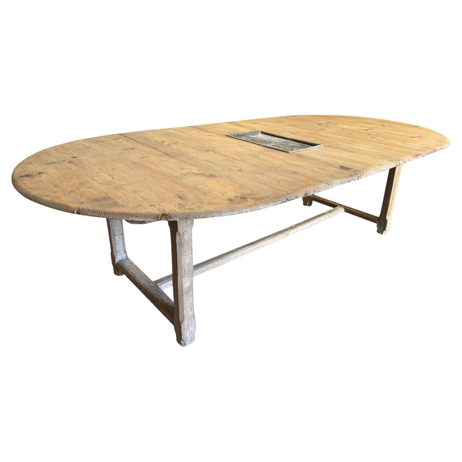 A terrific 18th century Coffee Table - table Basse from the South of France.  Be For Sale