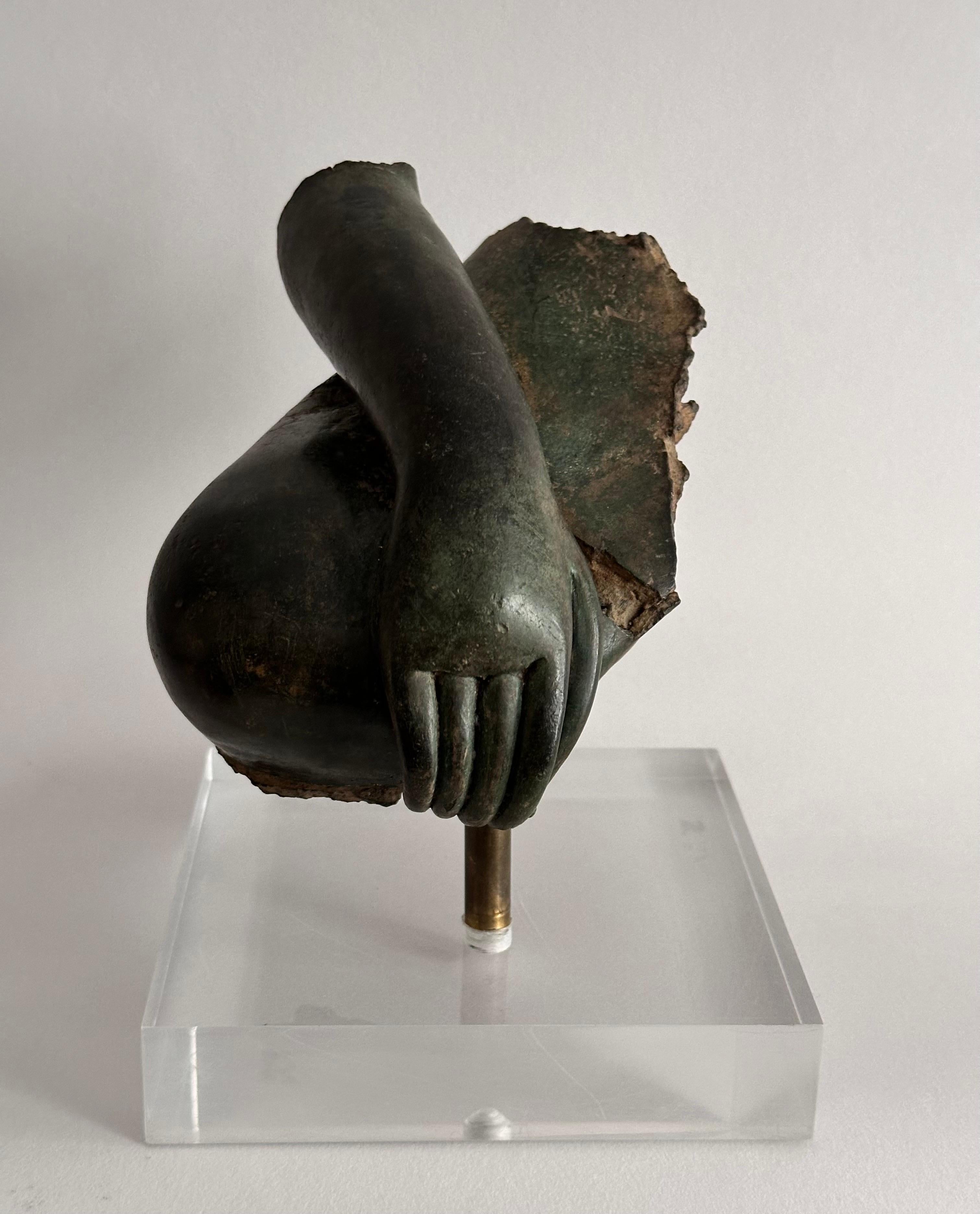 Frammento di Buddha in bronzo tailandese, XV secolo in vendita 8