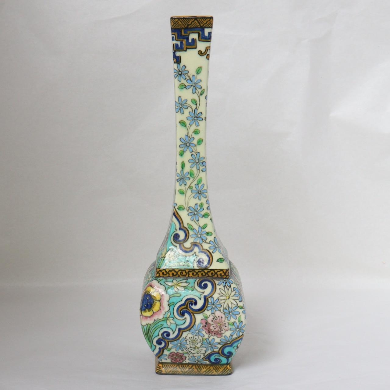 Japonisme Vase soliflore en faïence émaillée de Thodore Deck (1823-1891), vers 1875