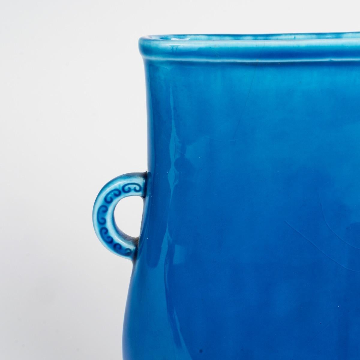 Faenza Un vaso di faience smaltato di Théodore Deck (1823-1891) del 1870 circa in vendita