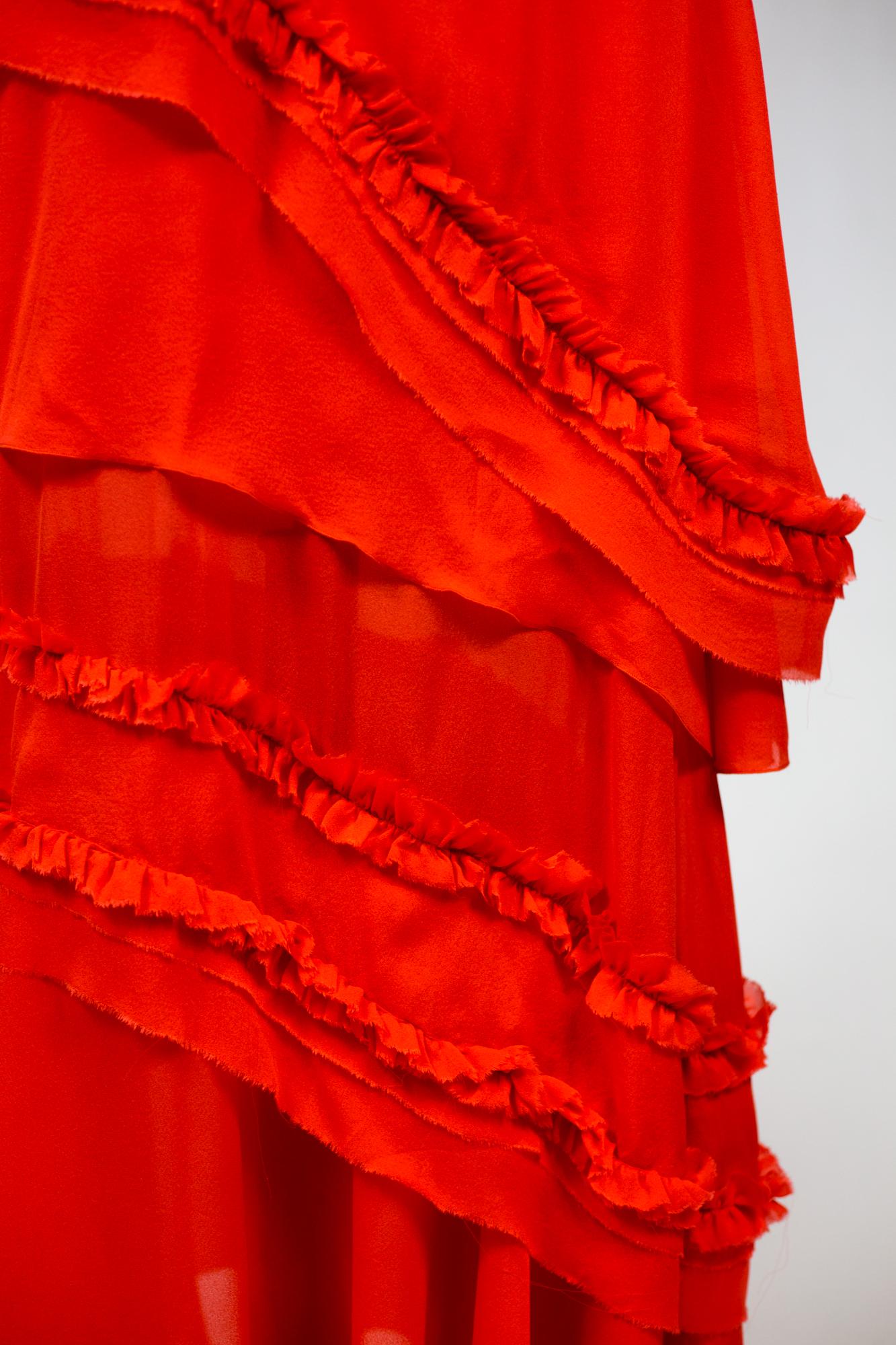 Une robe de soirée Thierry Mugler Couture en crêpe de soie corail Circa 1997/2002 en vente 8