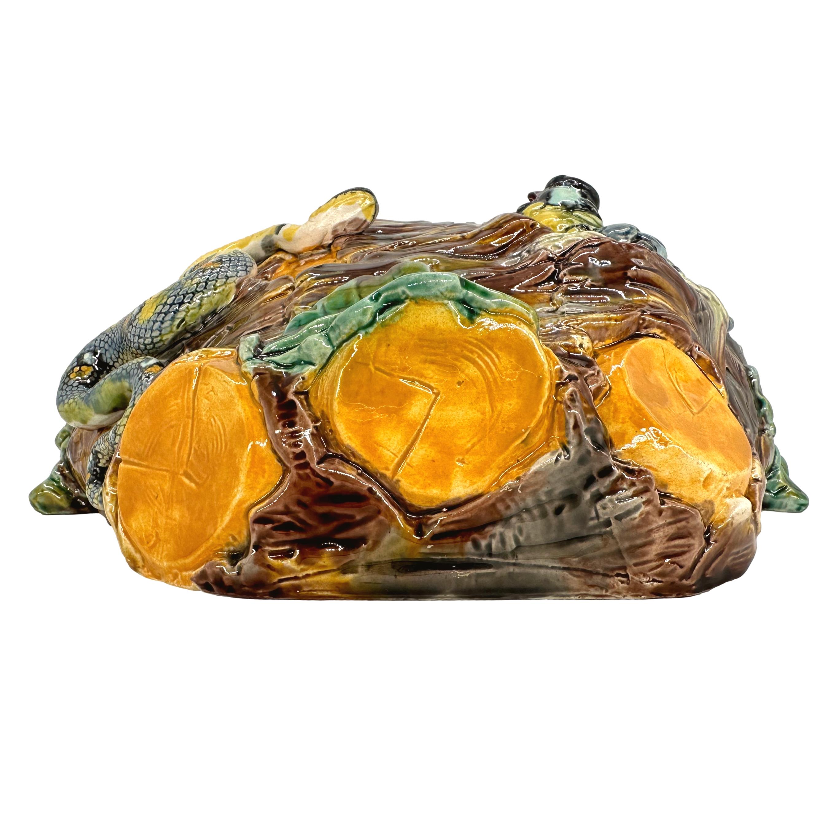 Tasca da parete in maiolica di Thomas Sergent Palissy Ware con serpente, Francia, 1875 ca. in vendita 3