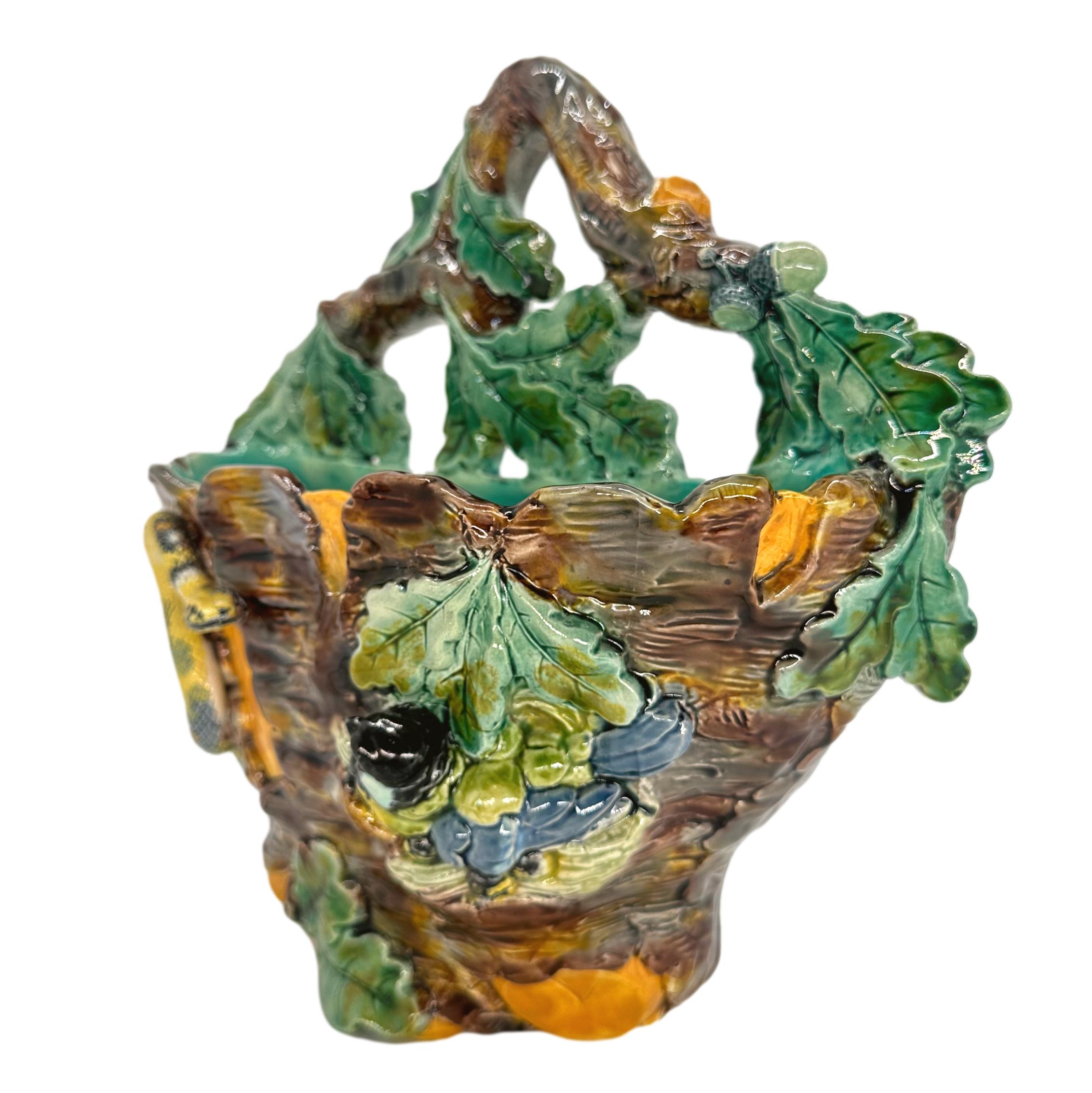Vittoriano Tasca da parete in maiolica di Thomas Sergent Palissy Ware con serpente, Francia, 1875 ca. in vendita