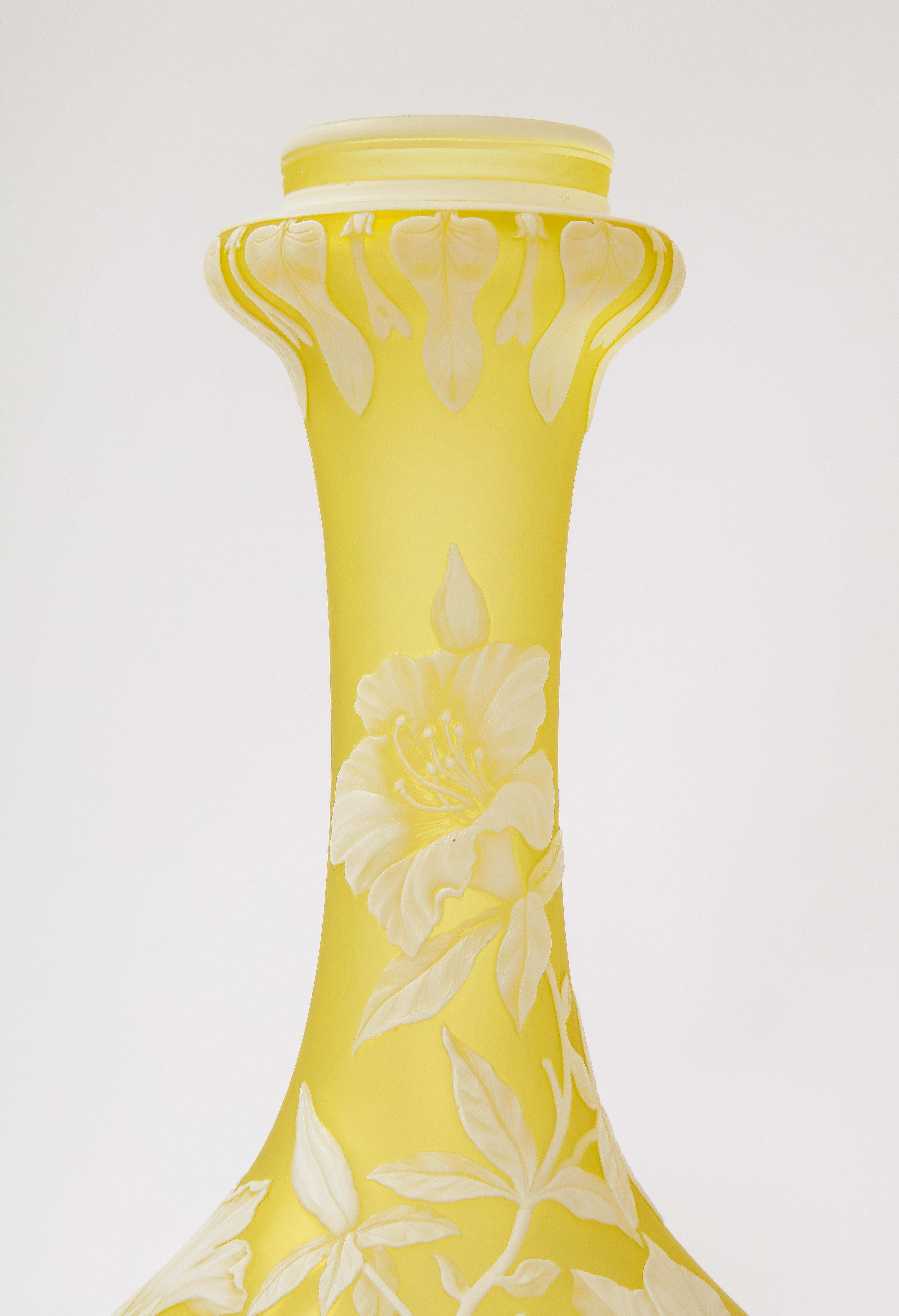 Thomas Webb & Sons Double Overlaid White Over Yellow Etched & Acid Washed Vase For Sale 3
