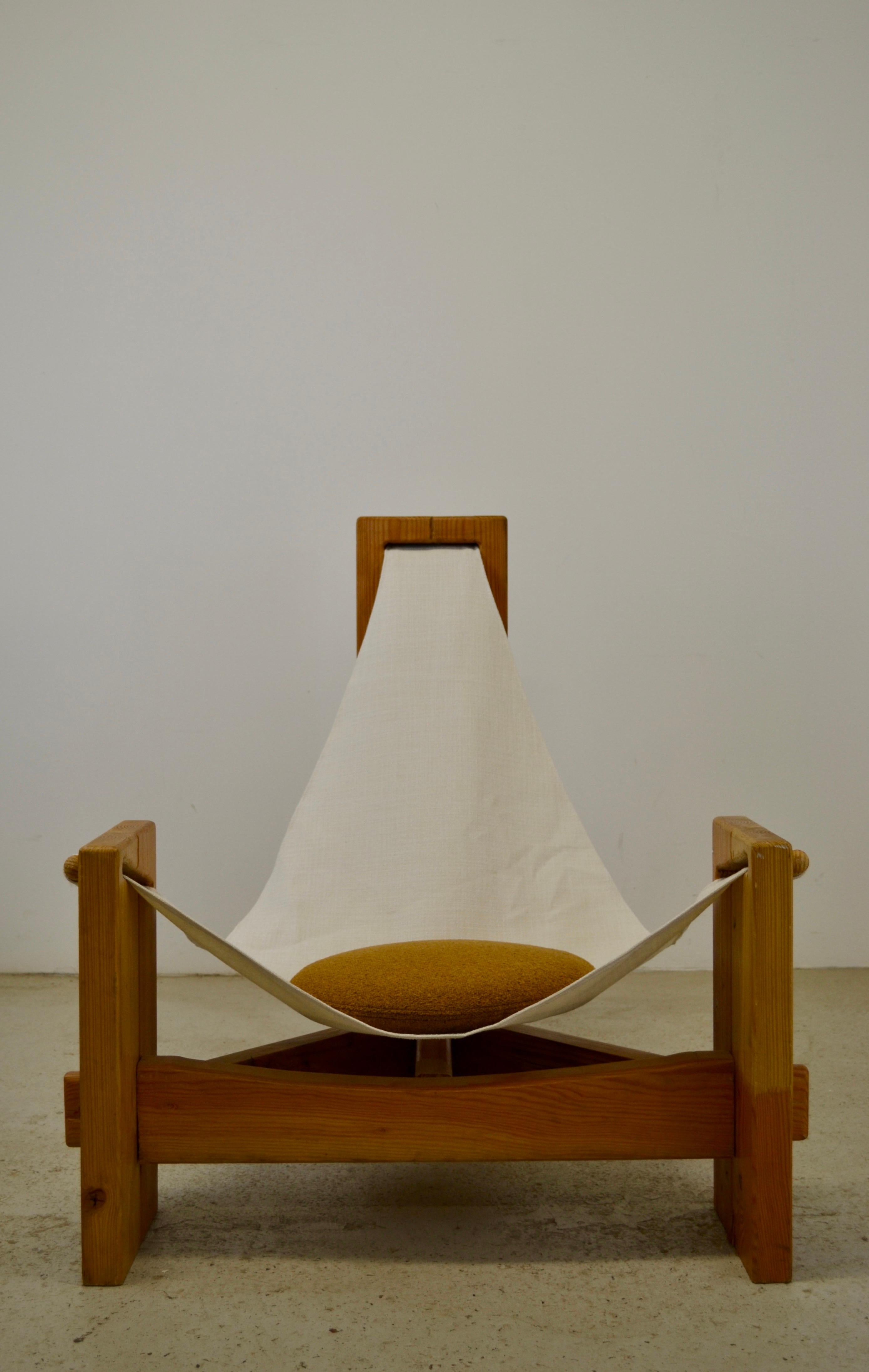 Fauteuil en pin à trois pattes - France - 1970 en vente 2