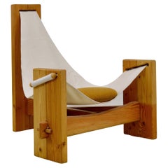 Ein dreibeiniger Kiefernholz-Sling Chair – Frankreich – 1970er Jahre