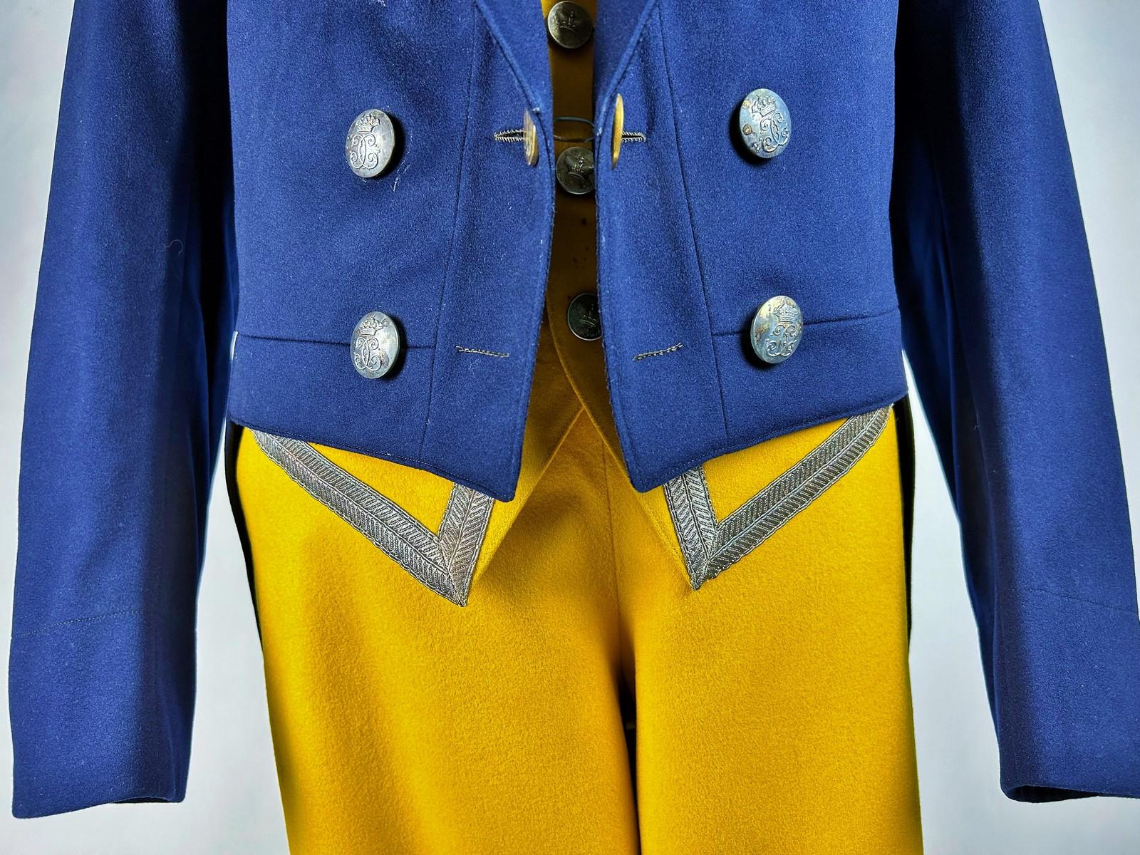 A three pieces Livery by the Princely family Caraman-Chimey - Belgium Circa 1900 For Sale 7
