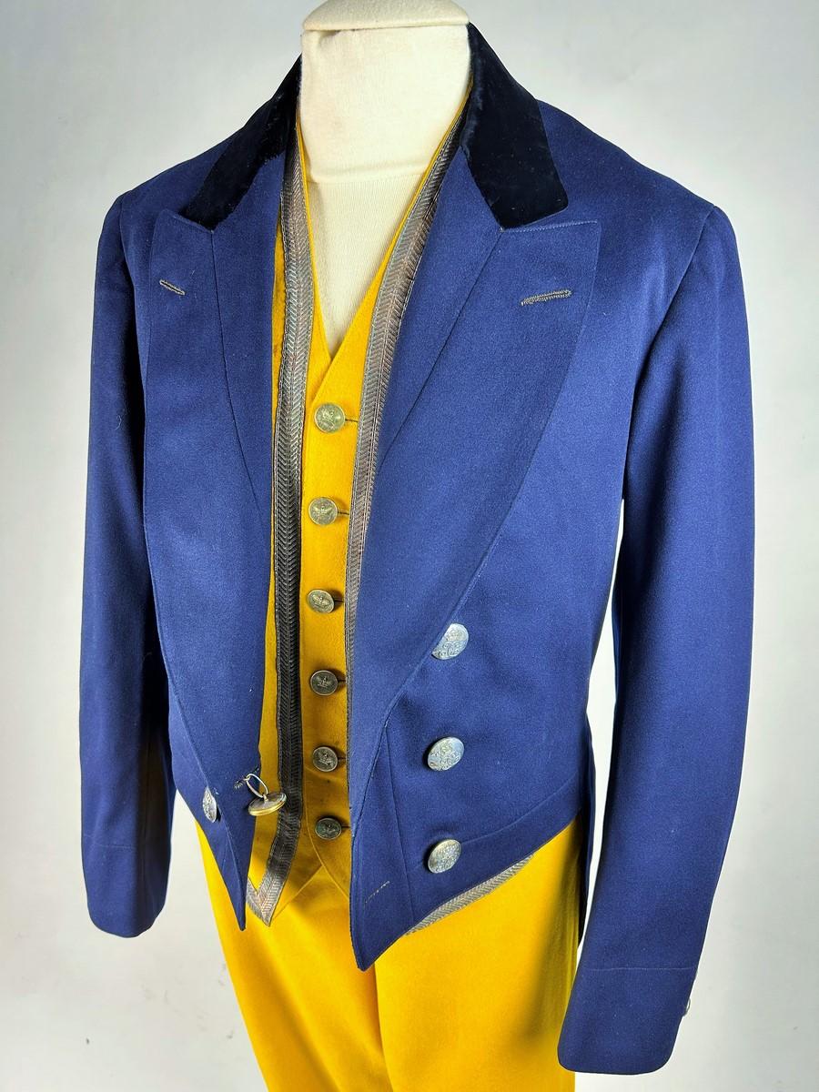 Circa 1900-1920
Belgium

 Large three-piece livery, suit, waistcoat and breeches signed by the famous Belgian princely family Caraman-Chimay. This illustrious family's most famous muse is the Comtesse Greffulhe. Tailcoat in navy blue woollen cloth,