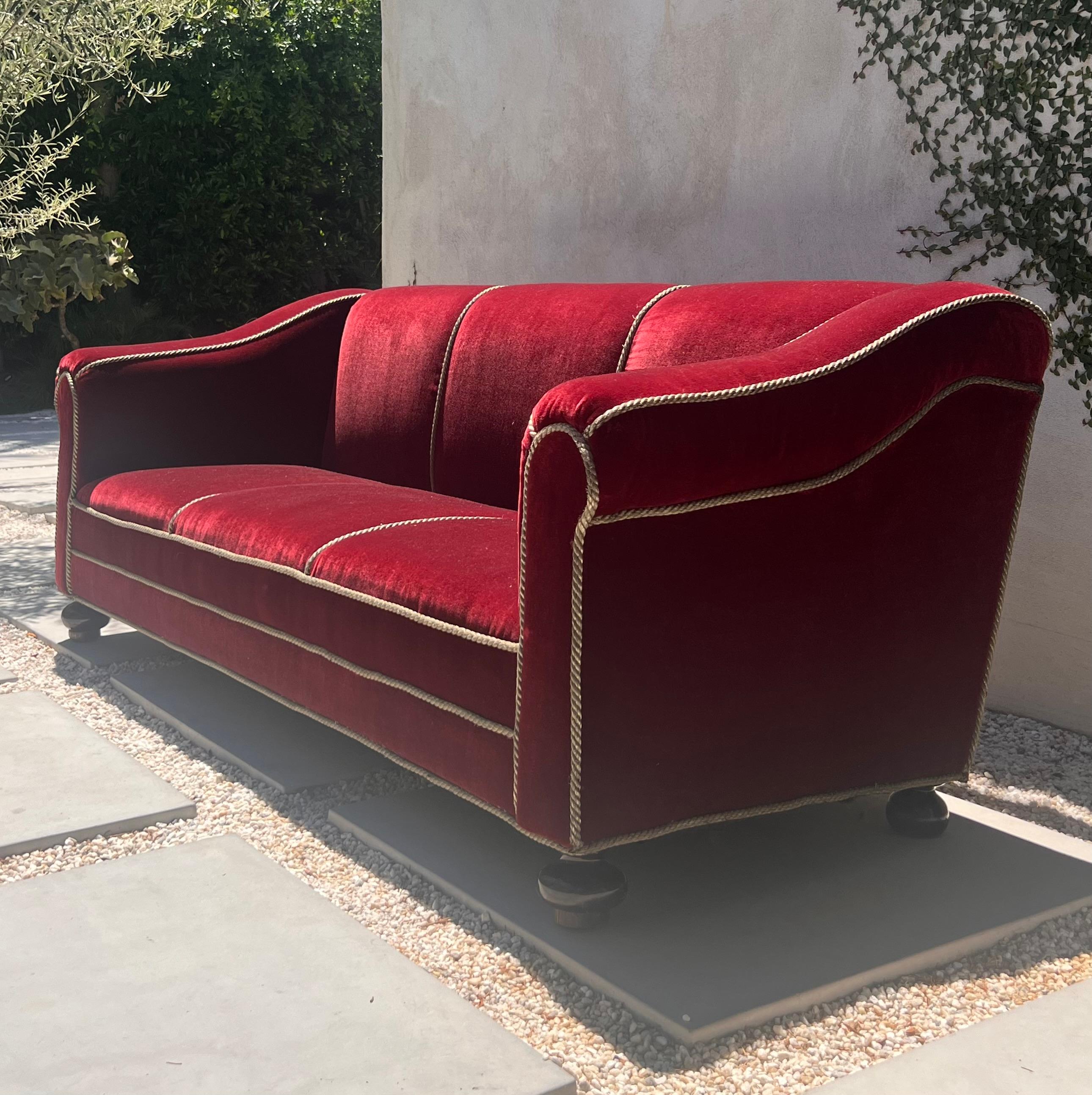 A three seater sofa by Minton-Spidell in burgundy mohair, 20th century 11