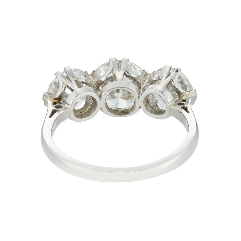 Contemporary Three-Stone Diamond Ring For Sale