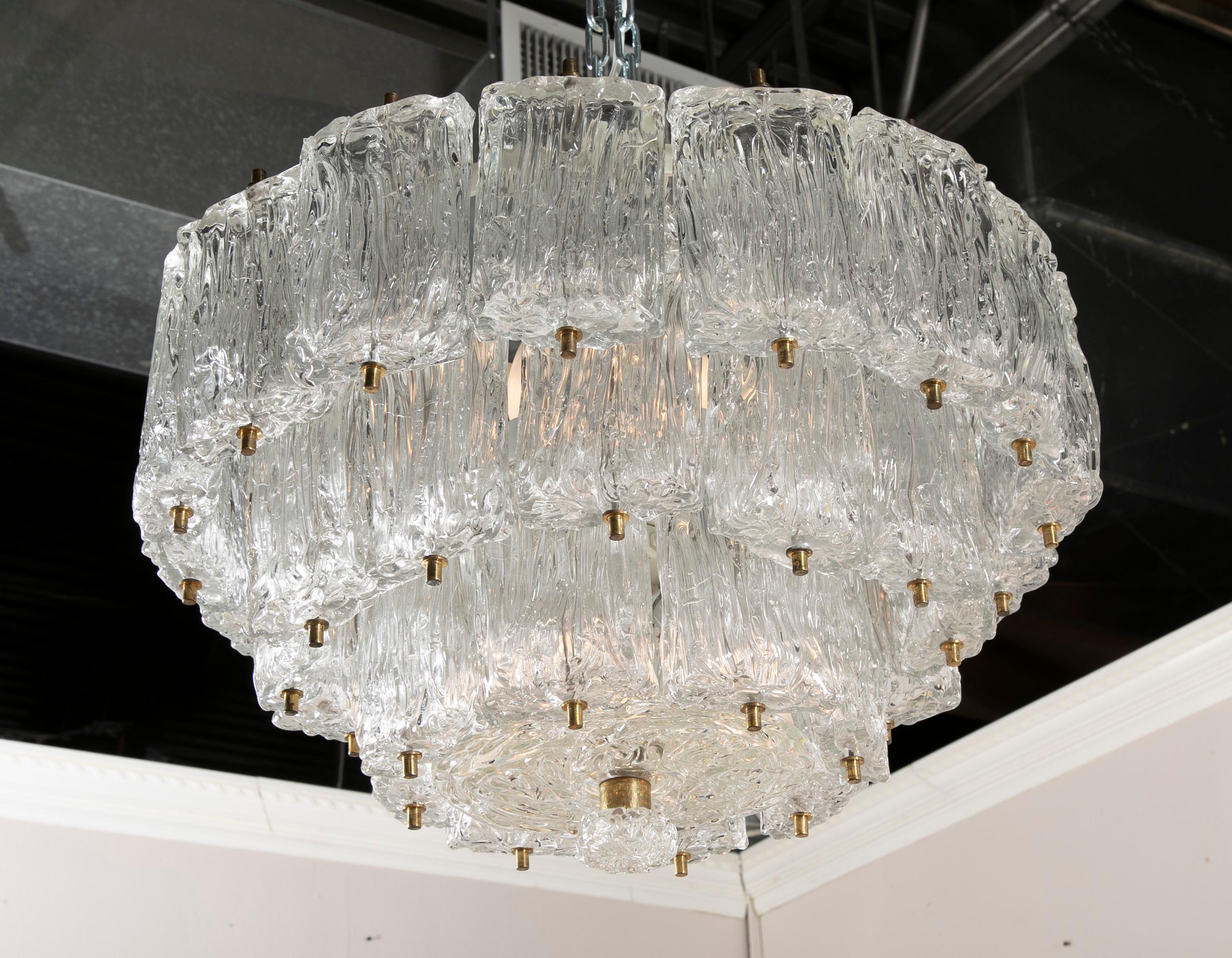 Three-Tier Murano Glass Chandelier by Barovier & Toso In Good Condition For Sale In Stamford, CT