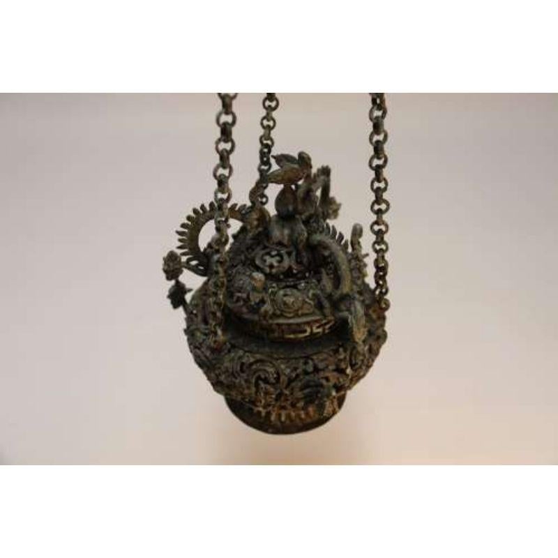 Tibetischer Räuchergefäßbrenner aus Bronze, fein detailliert mit mythischen Tieren, um 1910 im Angebot 5