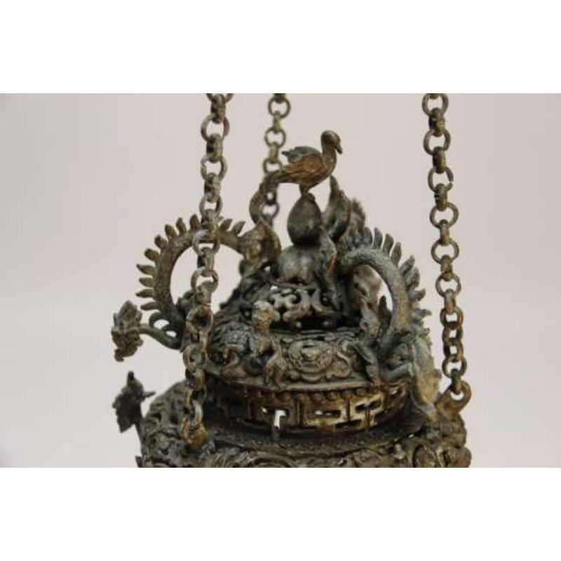 Tibetischer Räuchergefäßbrenner aus Bronze, fein detailliert mit mythischen Tieren, um 1910 (Frühes 20. Jahrhundert) im Angebot