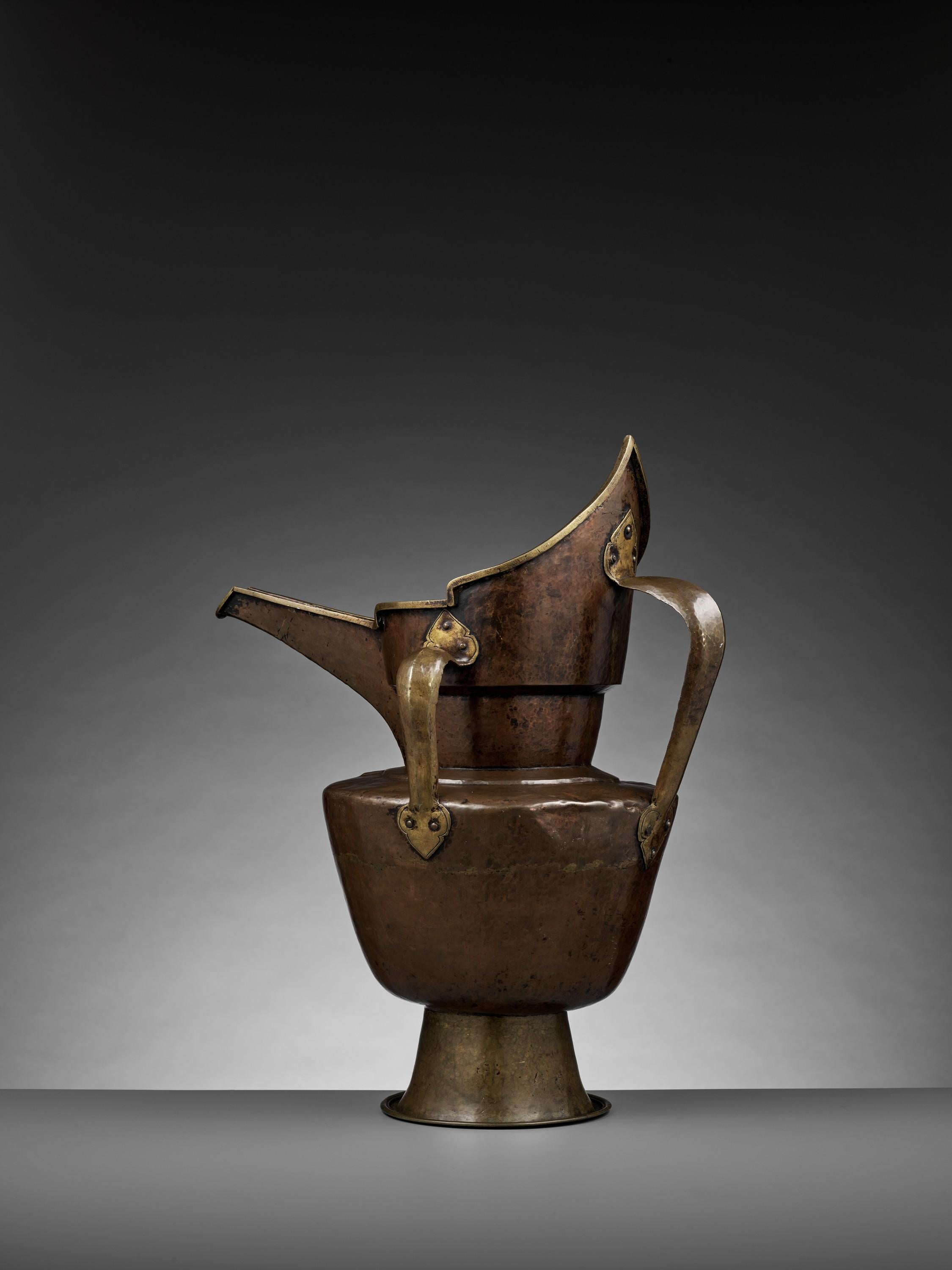 Tibetan-Chinese Parcel-Gilt Bronze 'Monk's Cap' Ewer, Sengmaohu, 15th Century For Sale 1