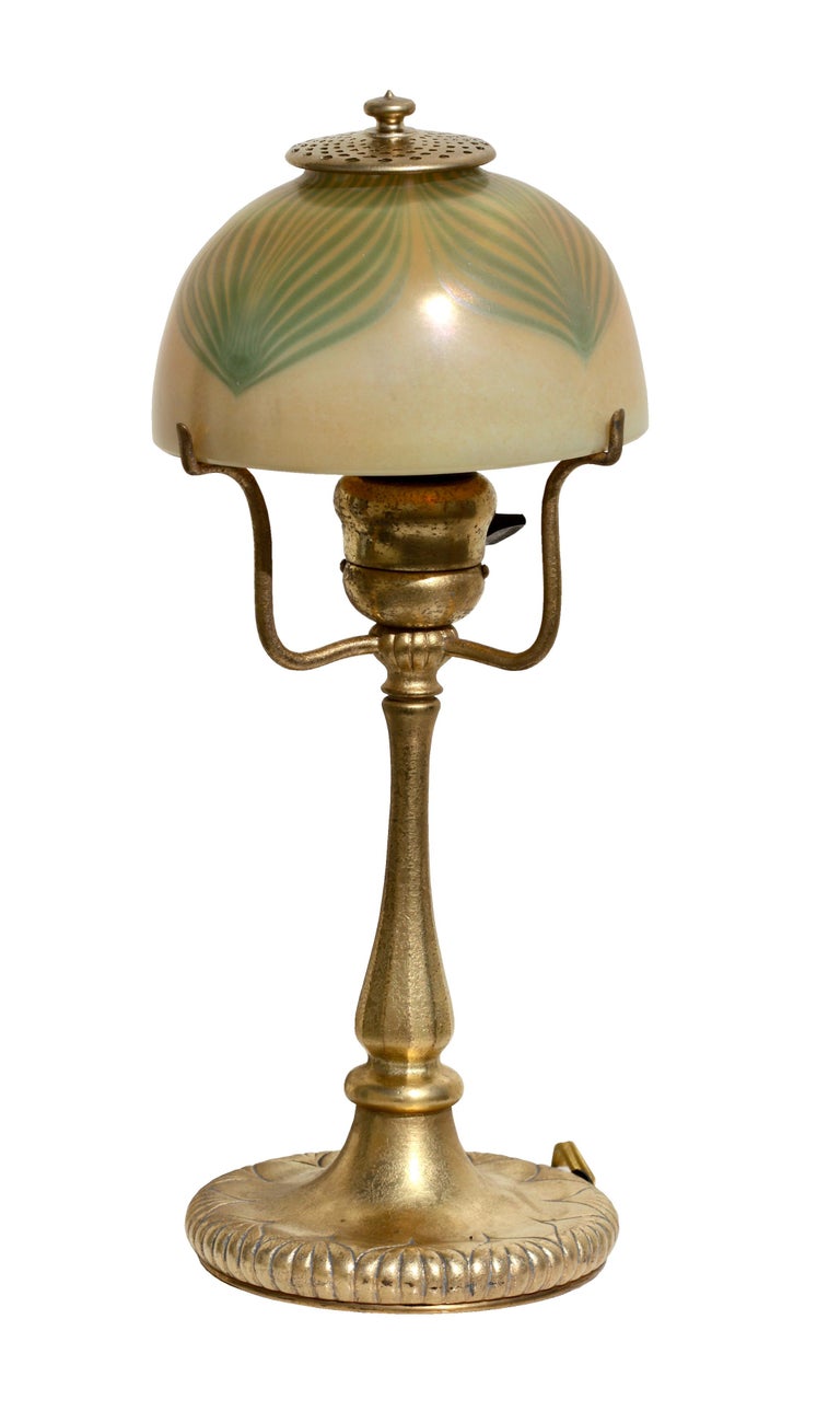 20th Century Tiffany Favrile Glass and Gilt Bronze Desk Lamp, Tiffany Studios, circa 1910 For Sale