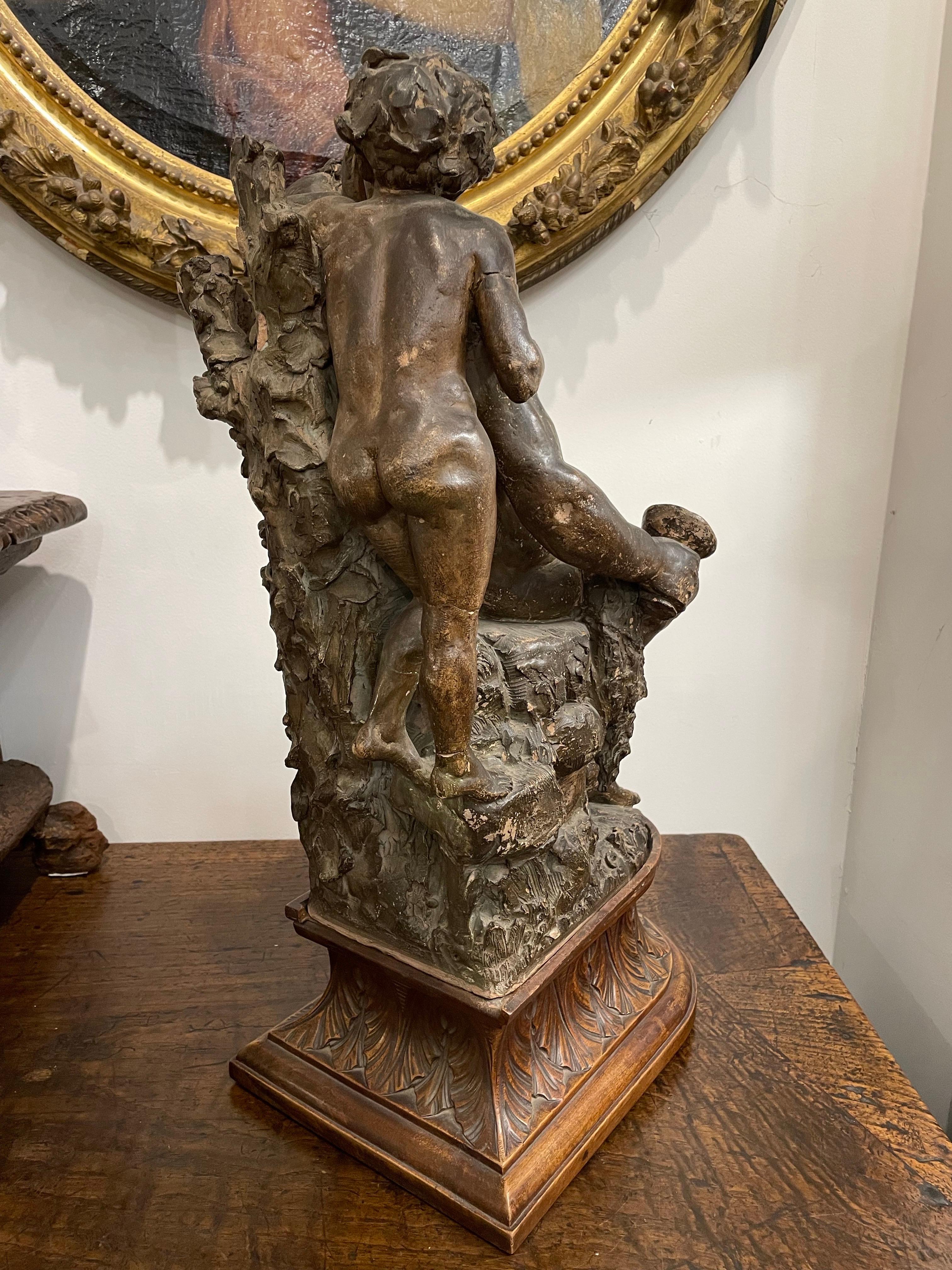 Barocco Gruppo di legno con Sileno addormentato e giovane, probabilmente Dioniso, XVII secolo in vendita