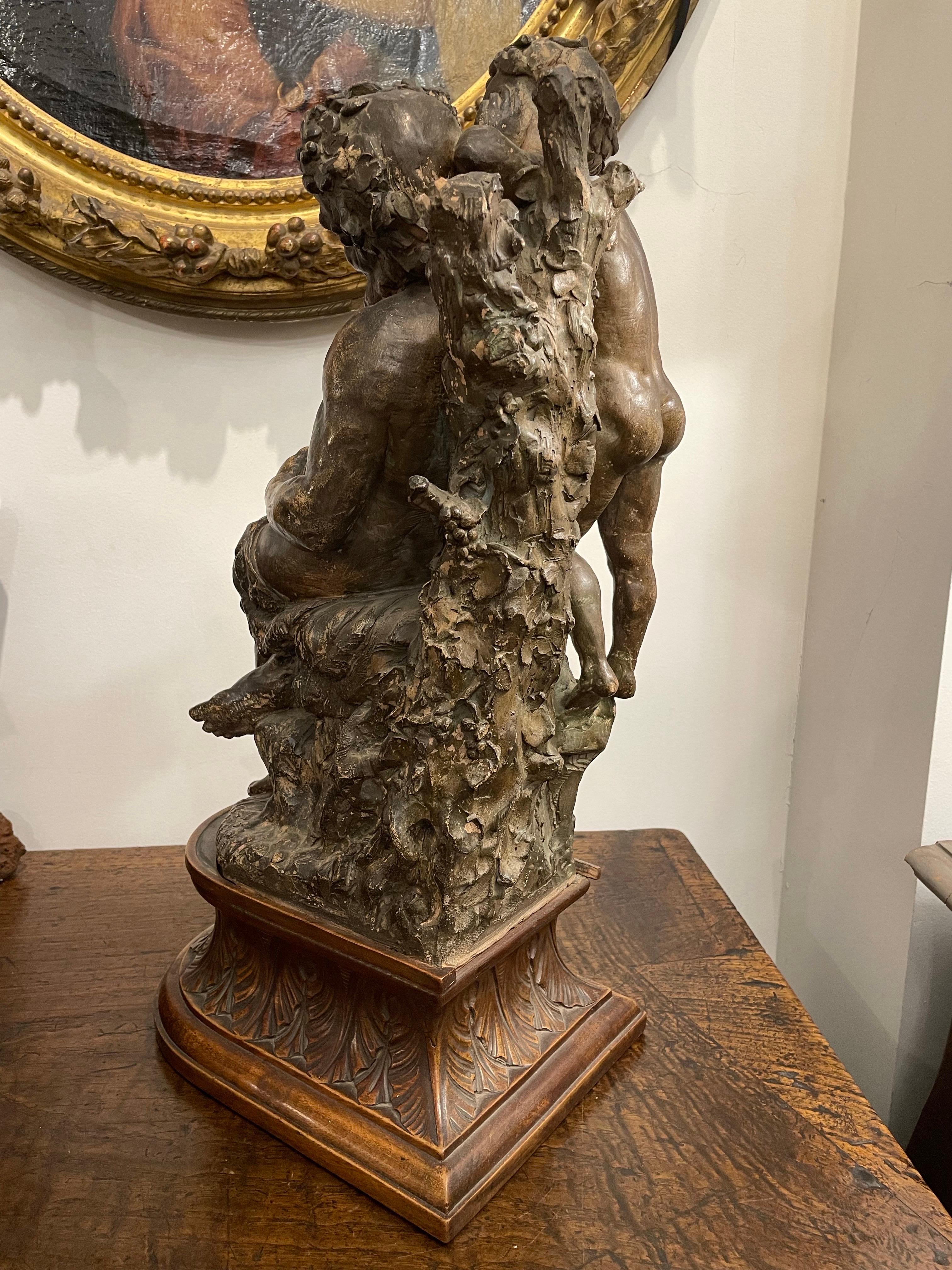 Francese Gruppo di legno con Sileno addormentato e giovane, probabilmente Dioniso, XVII secolo in vendita