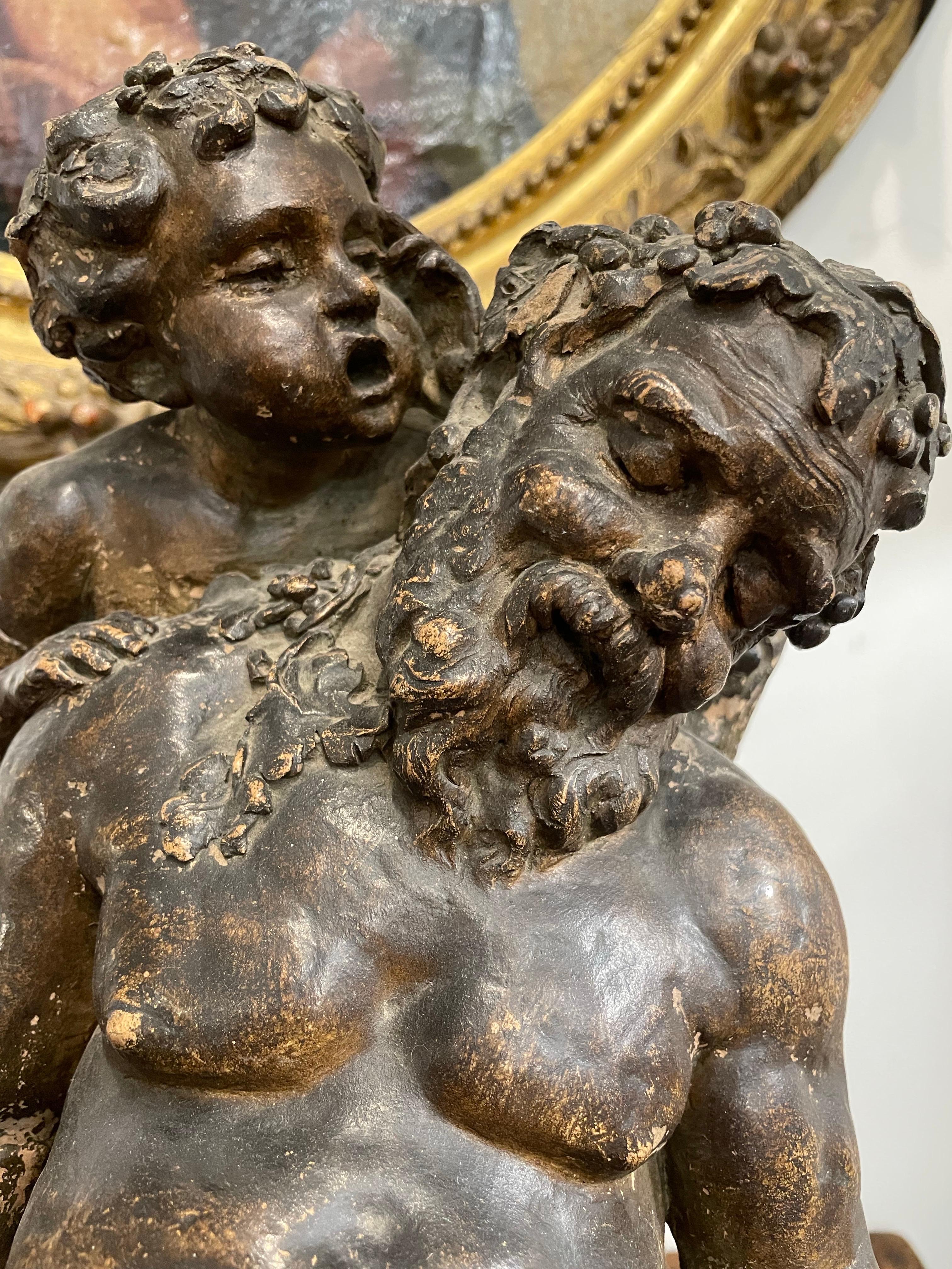 Intagliato a mano Gruppo di legno con Sileno addormentato e giovane, probabilmente Dioniso, XVII secolo in vendita