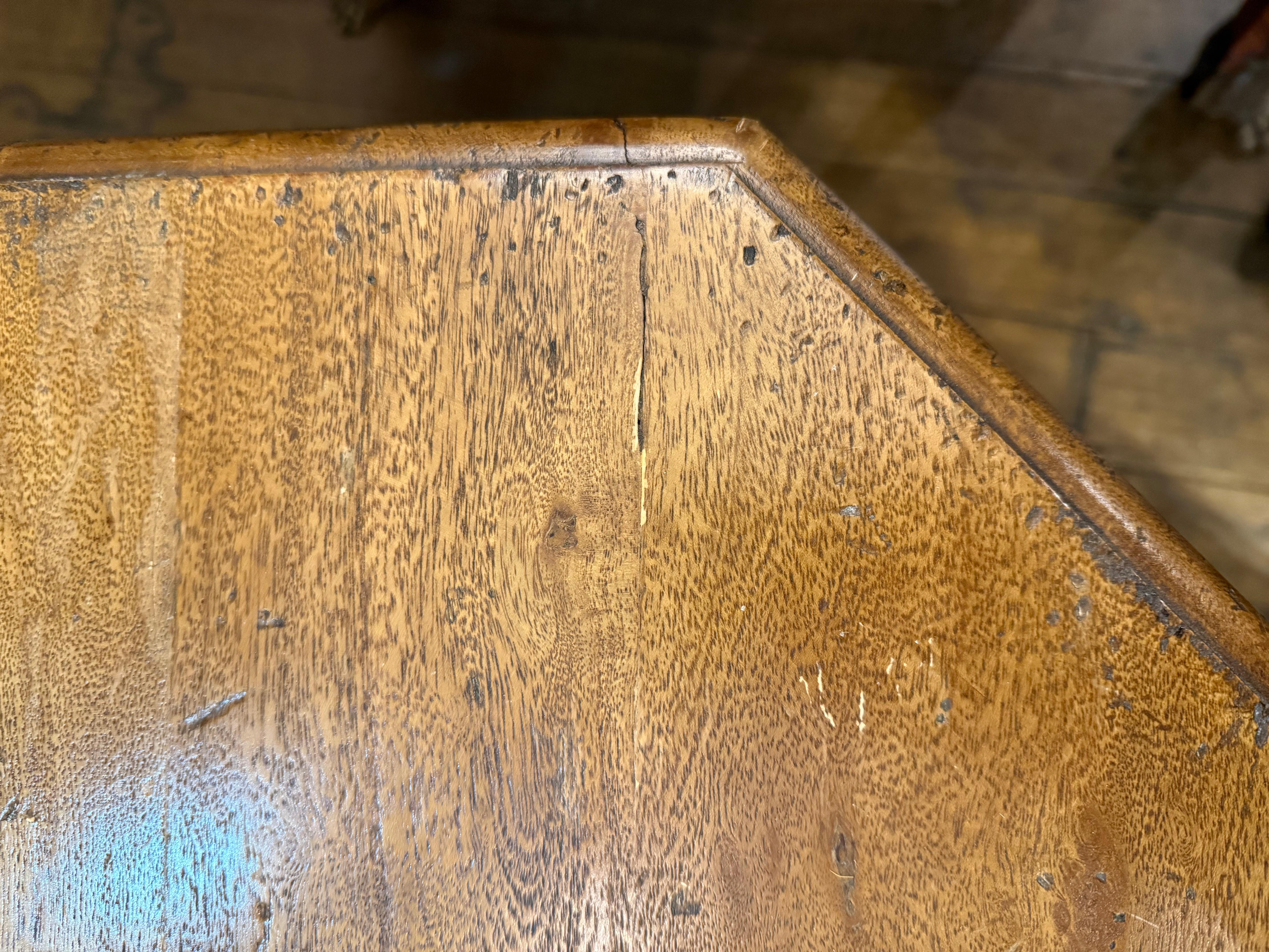 Mesa auxiliar marroquí de madera en venta 2