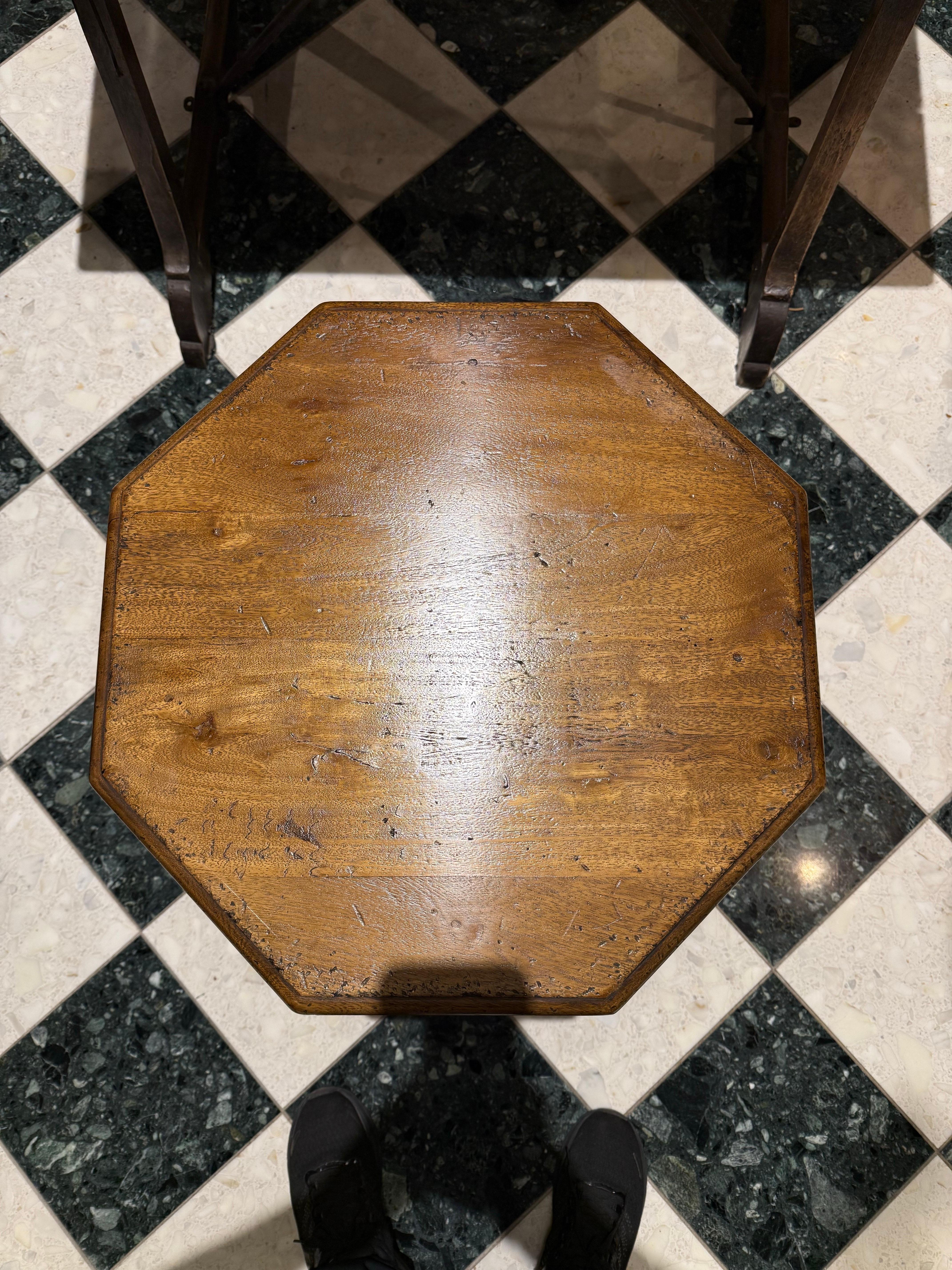 Table d'appoint en bois de style marocain Bon état - En vente à ARMADALE, VIC