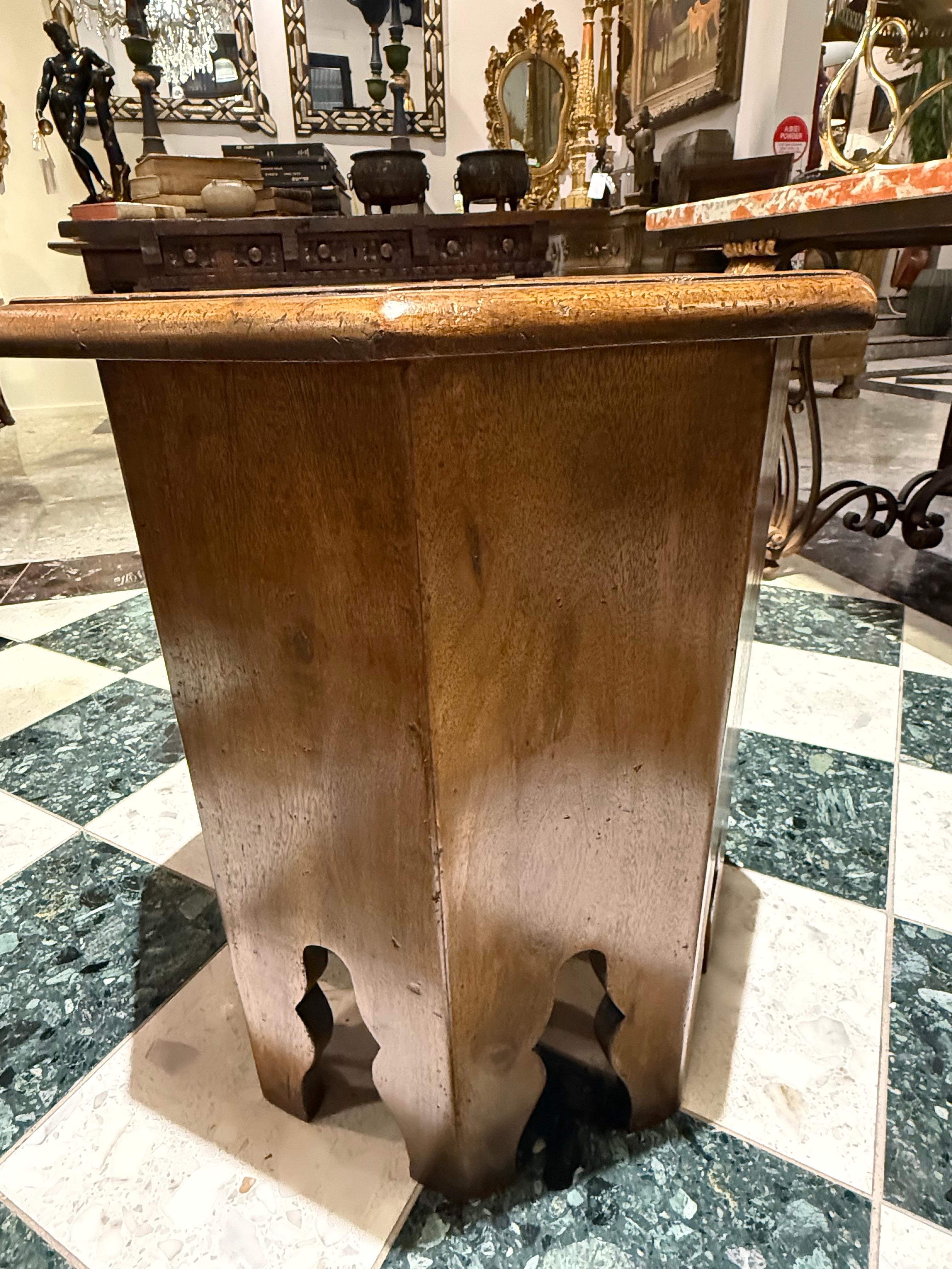 XXIe siècle et contemporain Table d'appoint en bois de style marocain en vente