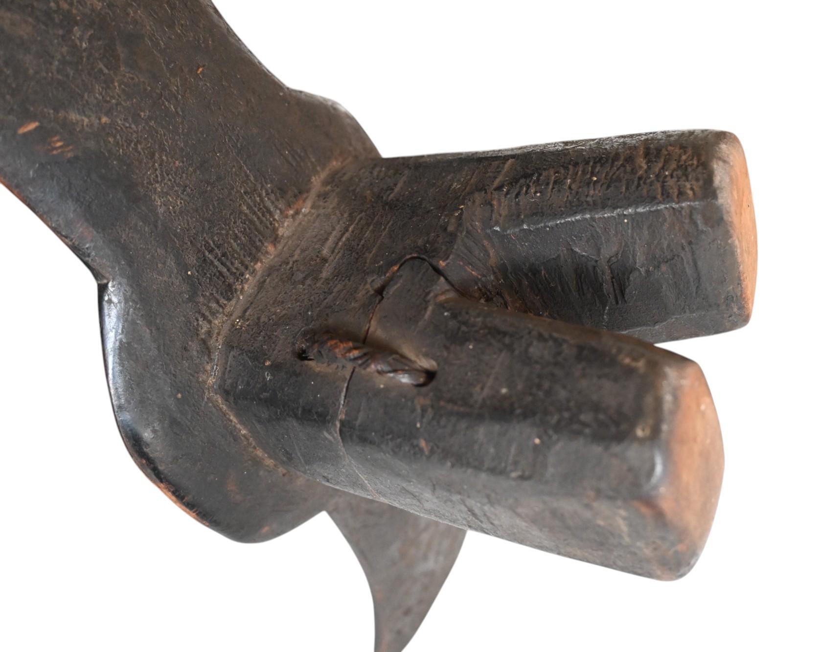 The tip stool / seat backrest de la tribu Kuba RD Congo, fin du 19e siècle en vente 1