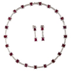 Ein Hauch von Karmesin mit 22,09 Karat in Rubin und 4,57 Karat in Diamanten