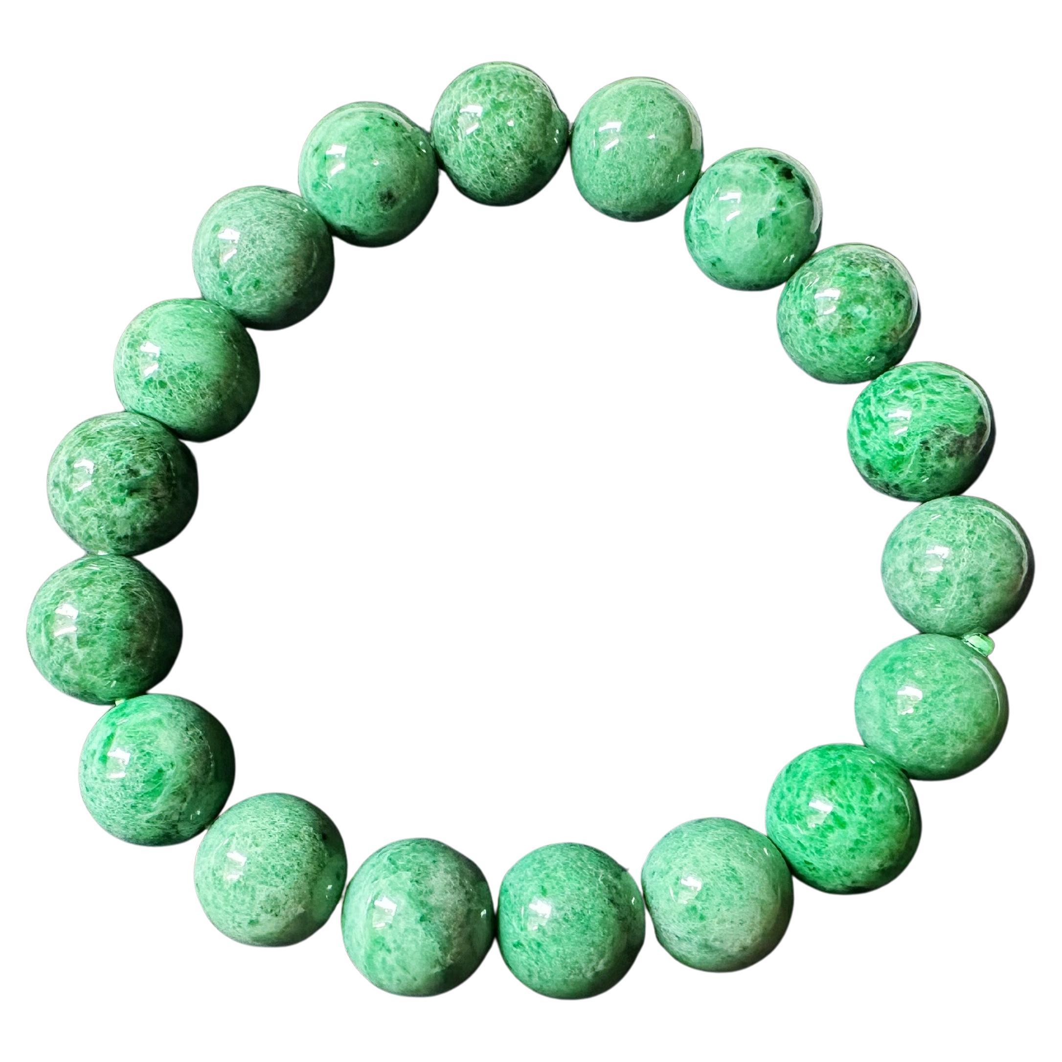 Ein Hauch von Ewigkeit Natürliche Myanmar Lebendige Grüne Jade Perlen Armband 10.8mm
