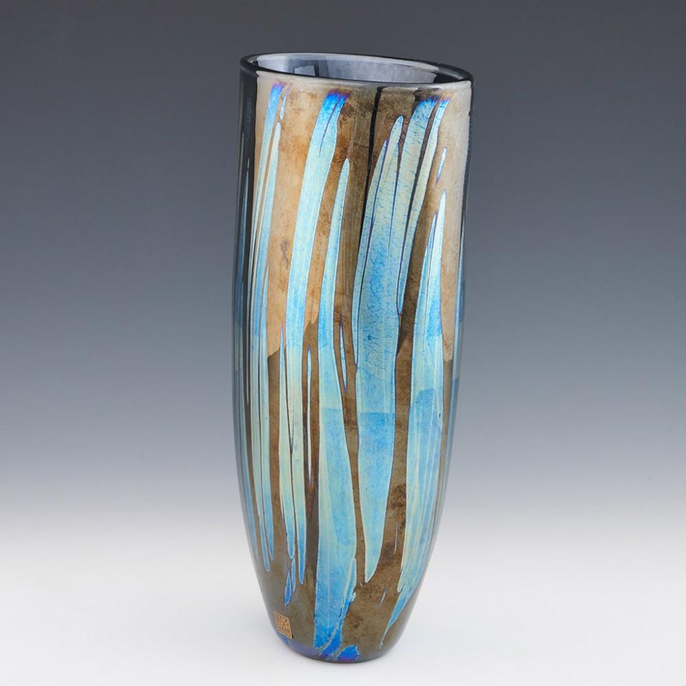 A Trial Signed Timothy Harris Isle of Wight Zig Zag Vase, 2011

Additional information:
Date : 2011
Origin : Isle of Wight
Bowl Features : Iridescent glass with ribbon-like blue pulled decoration 
Marks : Signed Timothy Harris Isle of Wight