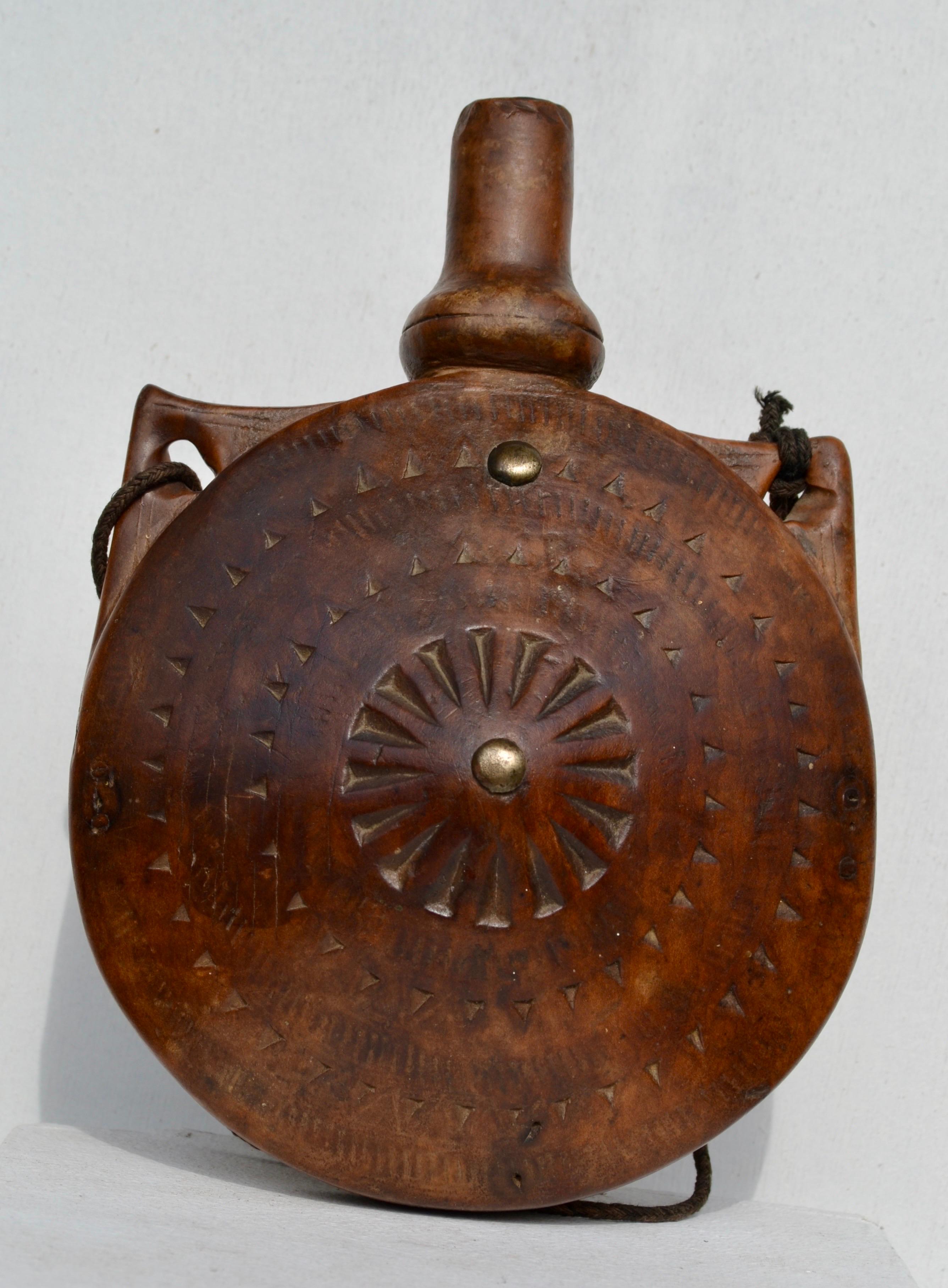 Poire à poudre tribale - Maroc, fin du XIXe siècle en vente 1